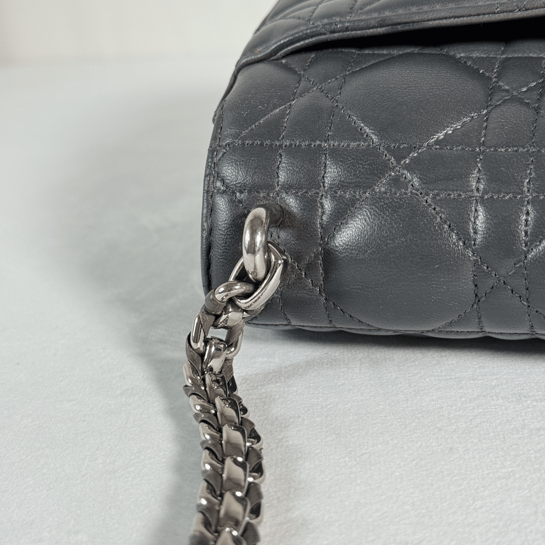 SAC PORTE EPAULE DIOR MISS PROMENADE - CUIR D'AGNEAU CANNAGE GRIS