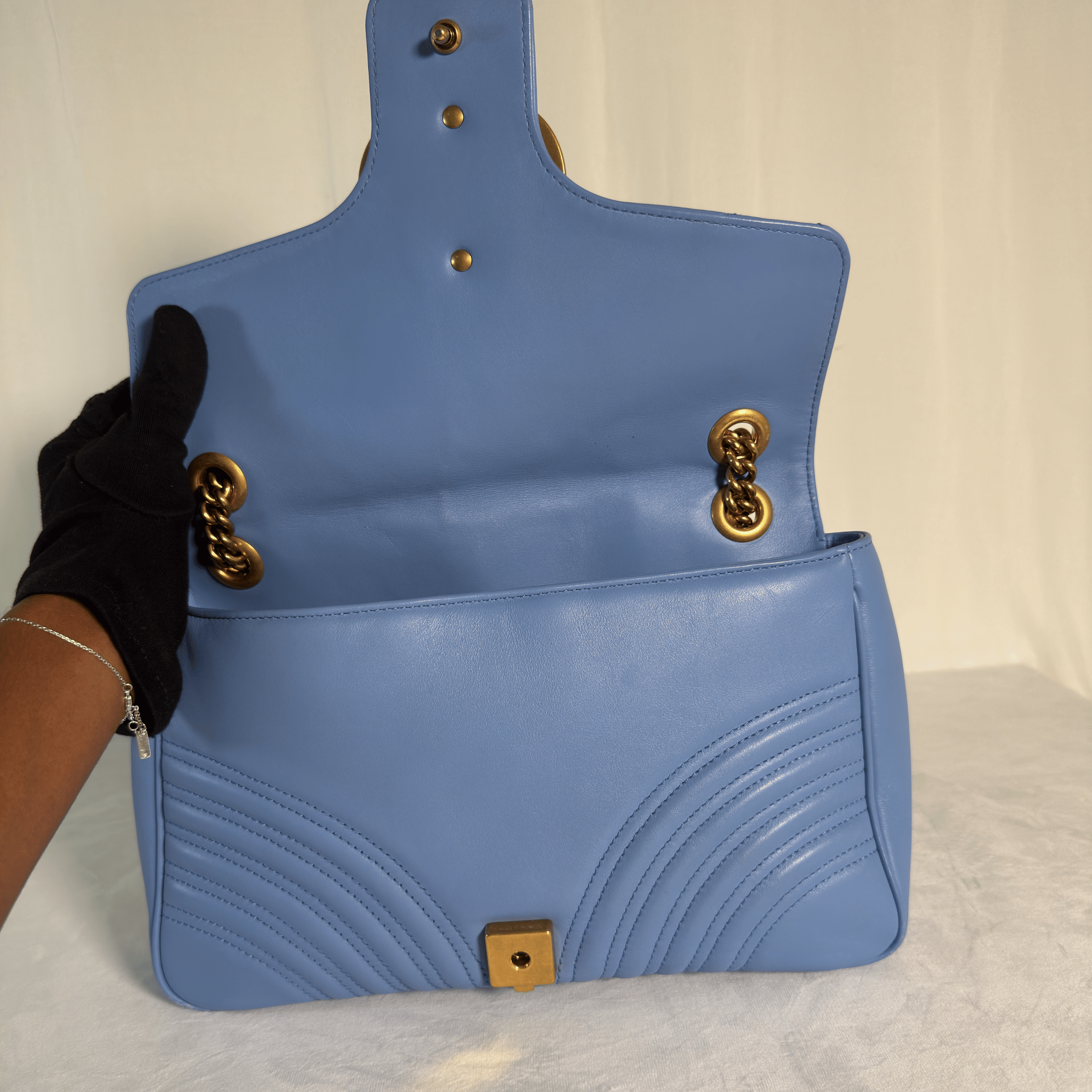 GUCCI - SAC GG MARMONT LARGE - CUIR MATELASSE BLEU PERVENCHE