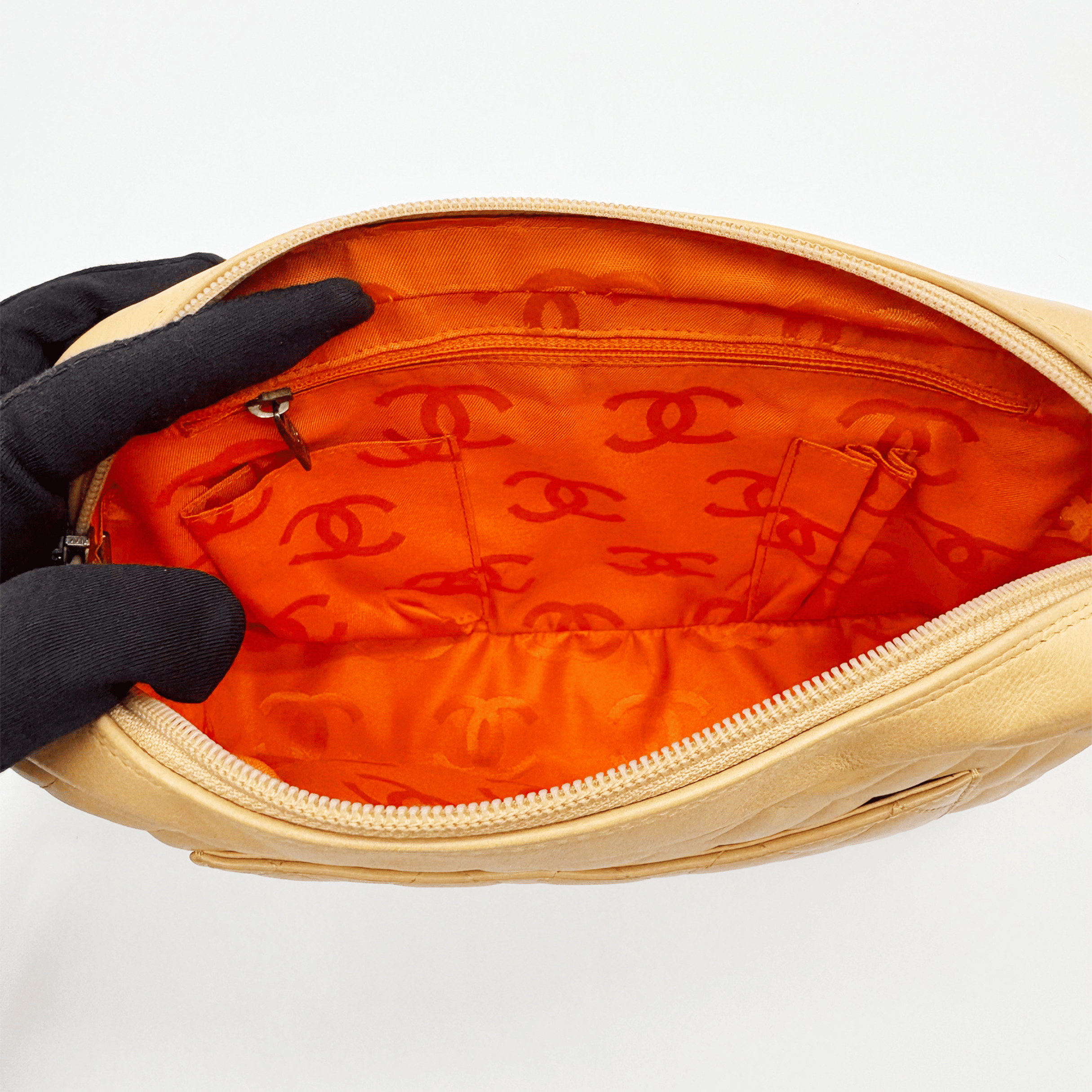 Chanel Ligne Cambon Camera Bag cuir agneau beige vintage authentifié - La Belle Boutique