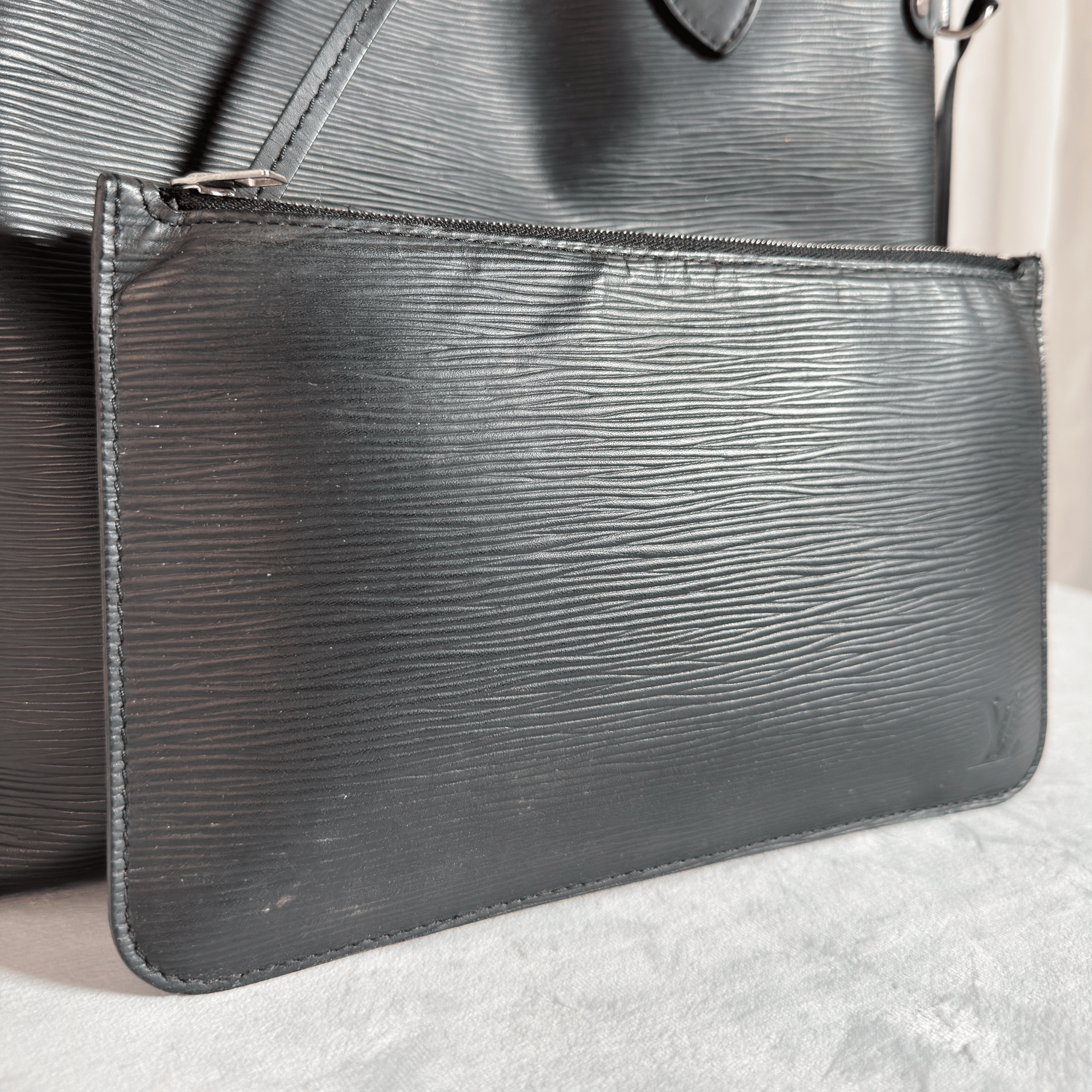 LOUIS VUITTON - NEVERFULL MM - CUIR EPI NOIR