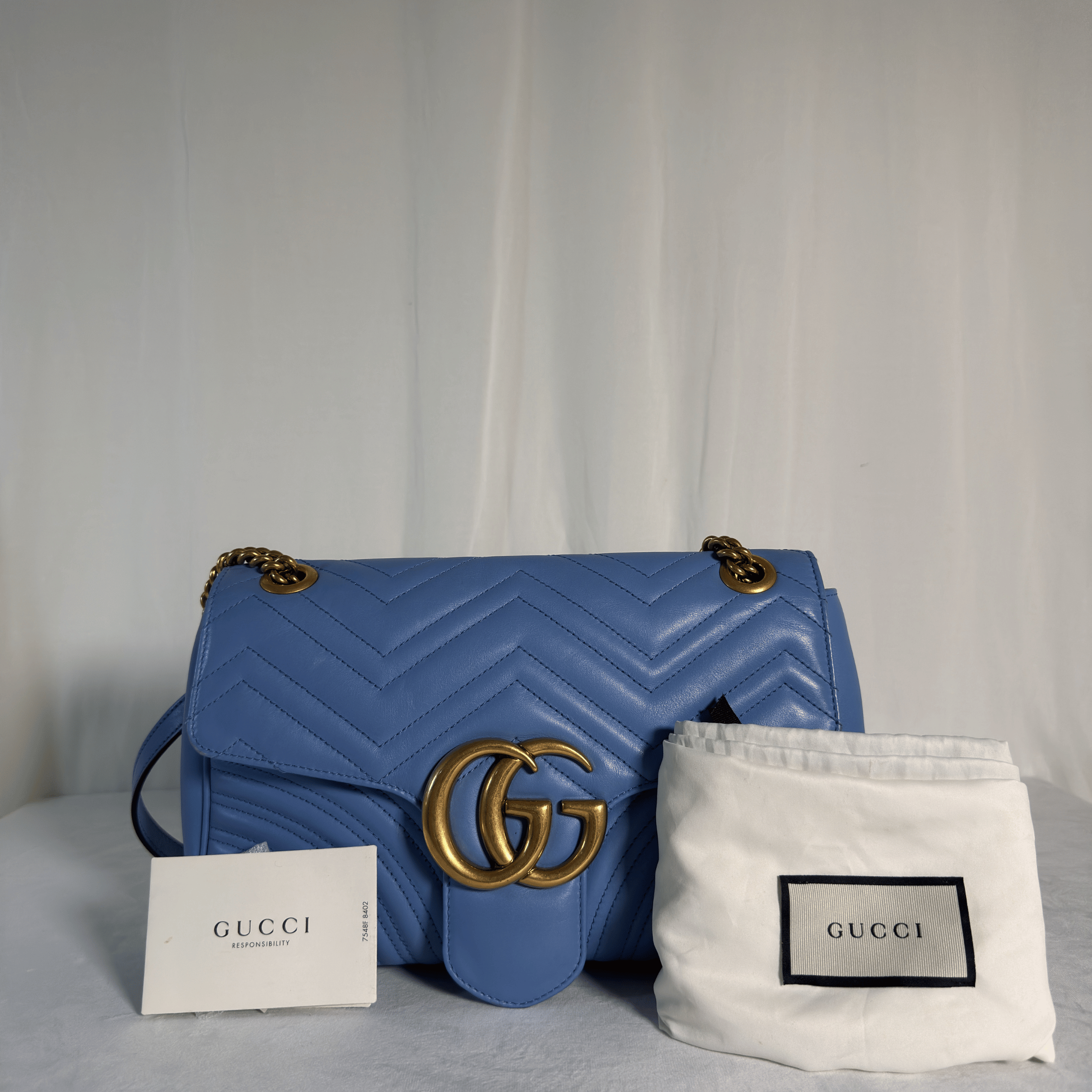GUCCI - SAC GG MARMONT LARGE - CUIR MATELASSE BLEU PERVENCHE