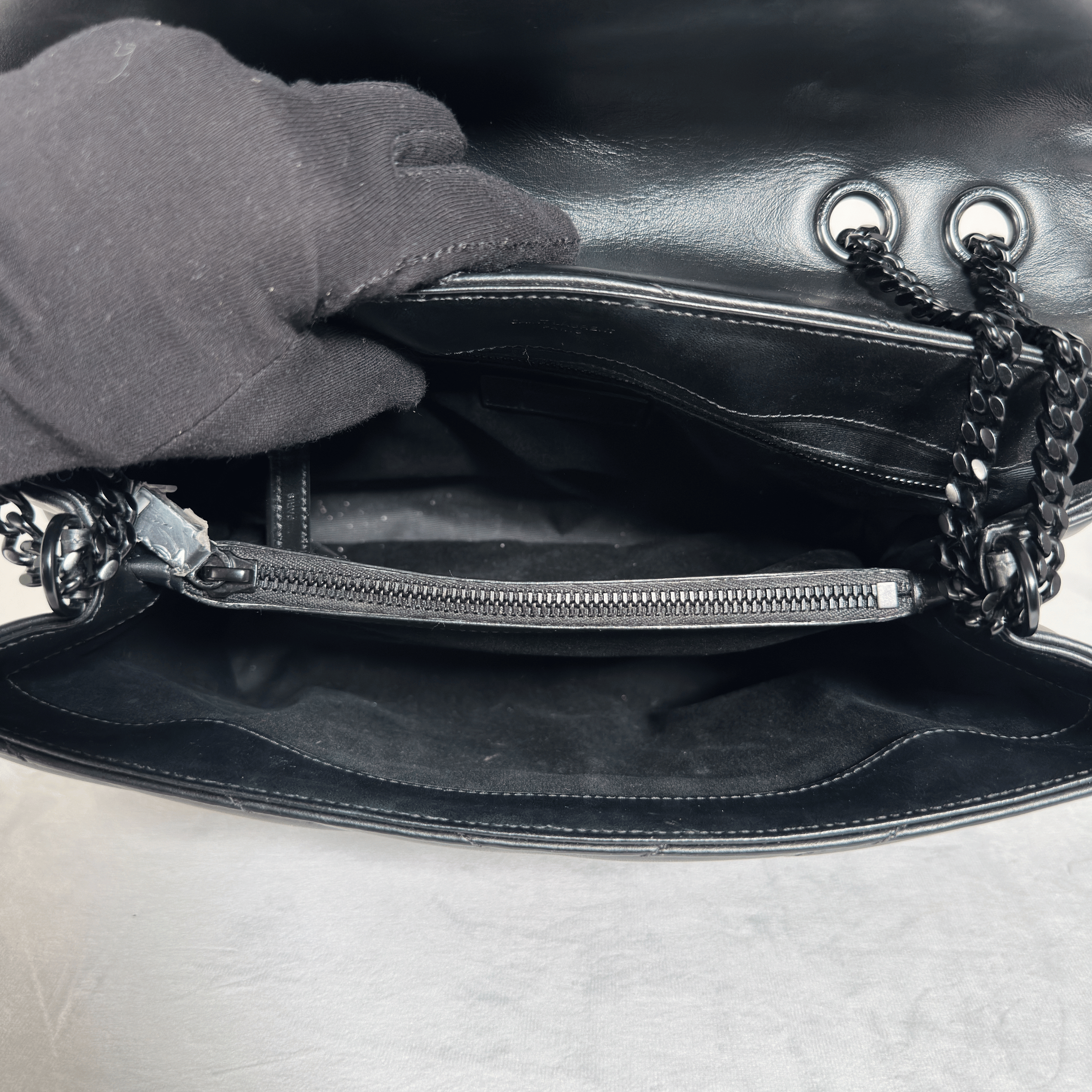 SAINT LAURENT - SAC LOULOU MOYEN - CUIR D'AGNEAU MATELASSÉ NOIR - BIJOUTERIE NOIRE