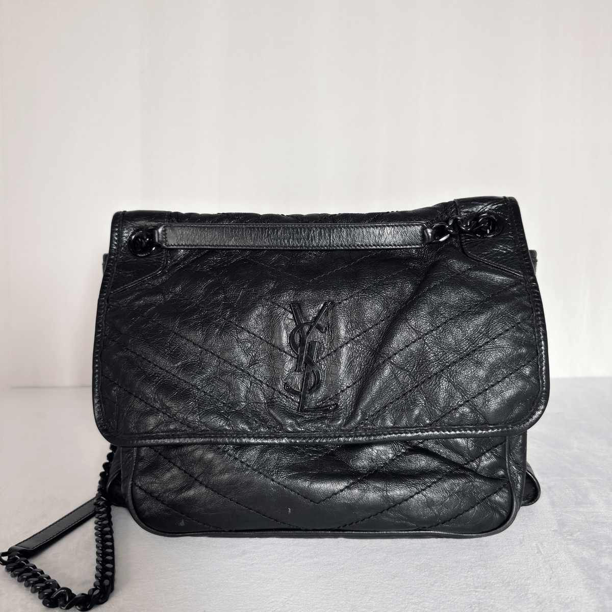 SAINT LAURENT - NIKI MEDIUM - CUIR VIEILLI NOIR - BIJOUTERIE ALL BLACK