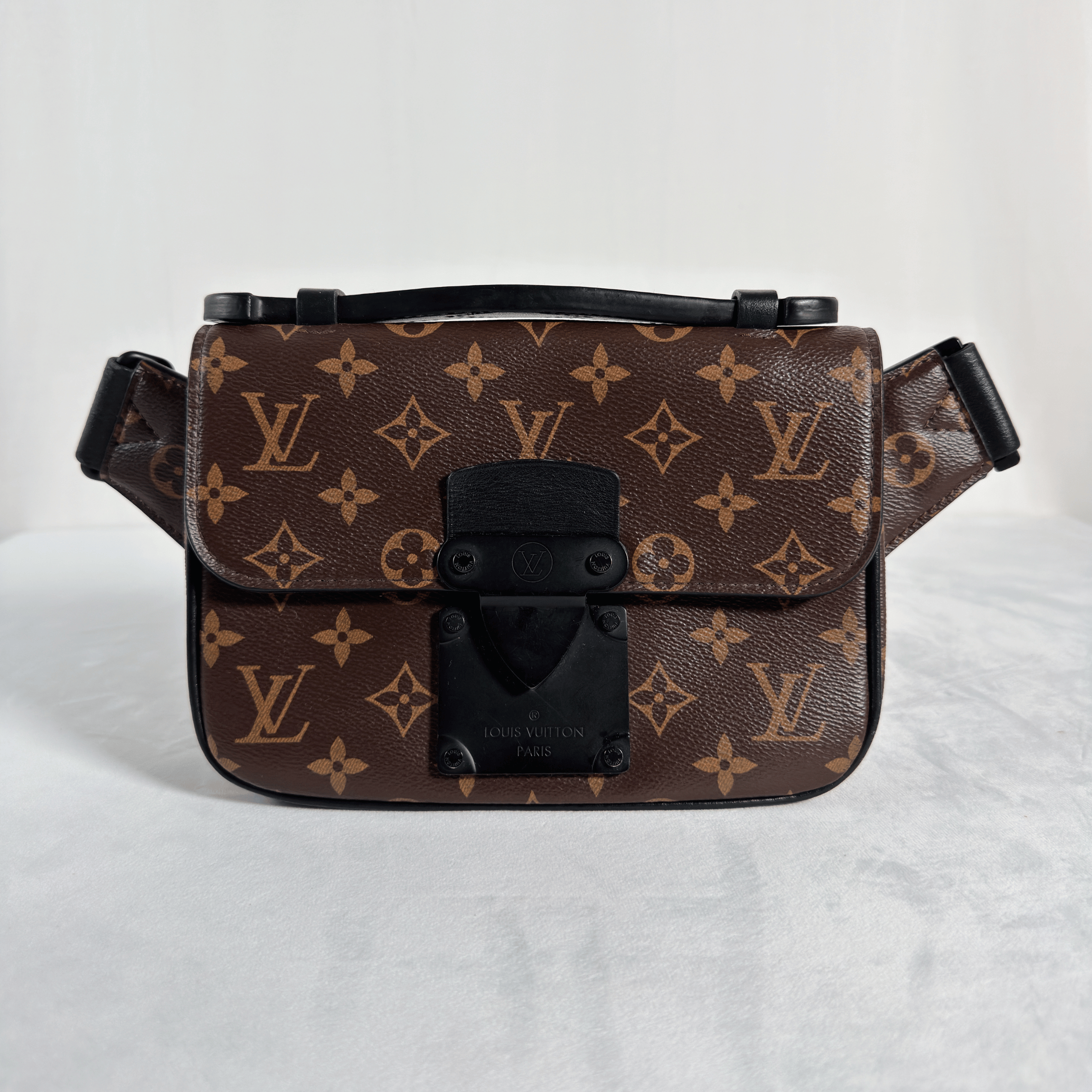 LOUIS VUITTON - S LOCK MESSENGER - TOILE MONOGRAM MACASSAR