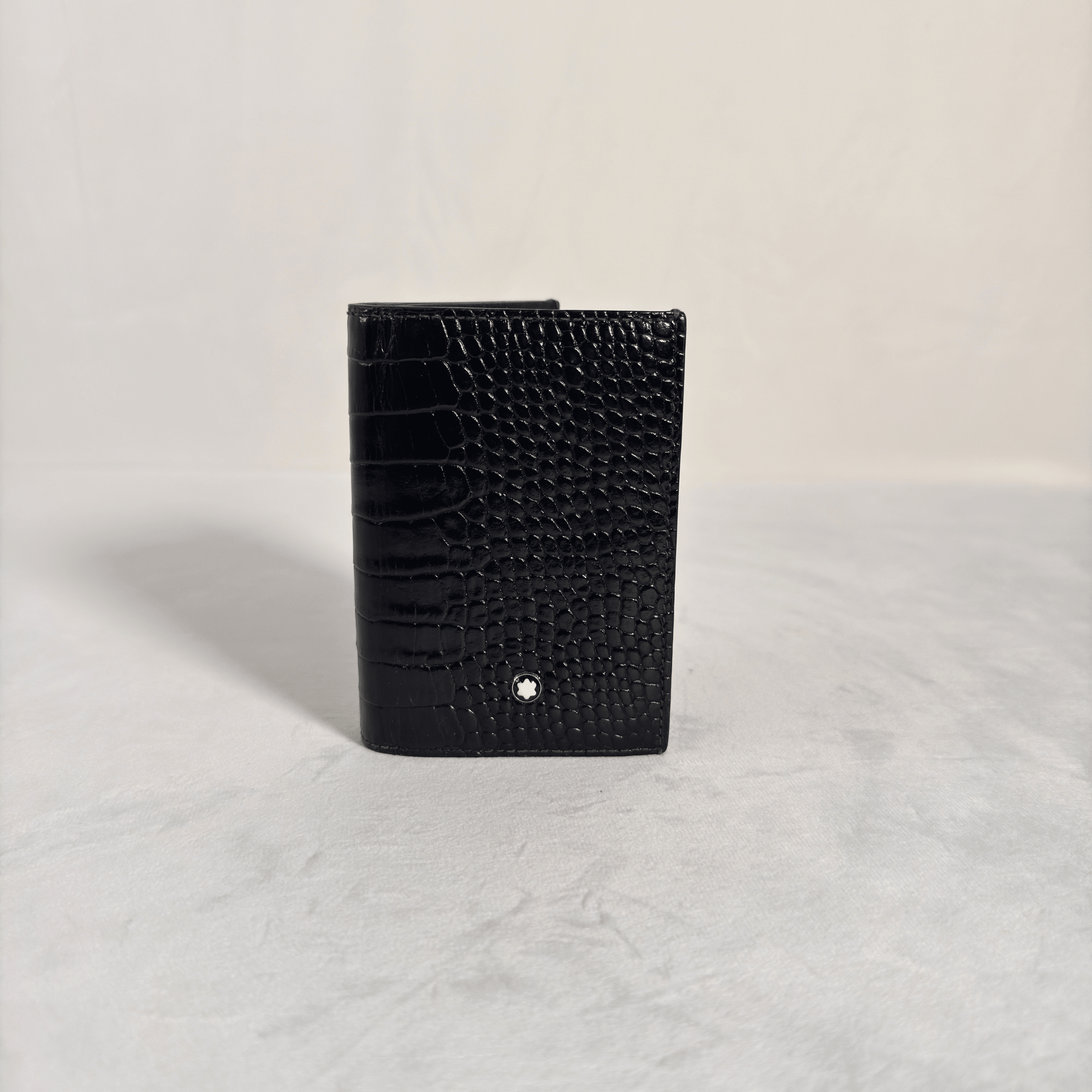 PORTE - CARTE MONTBLANC - CUIR EMBOSSE FACON CROCODILE NOIR - La Belle Boutique