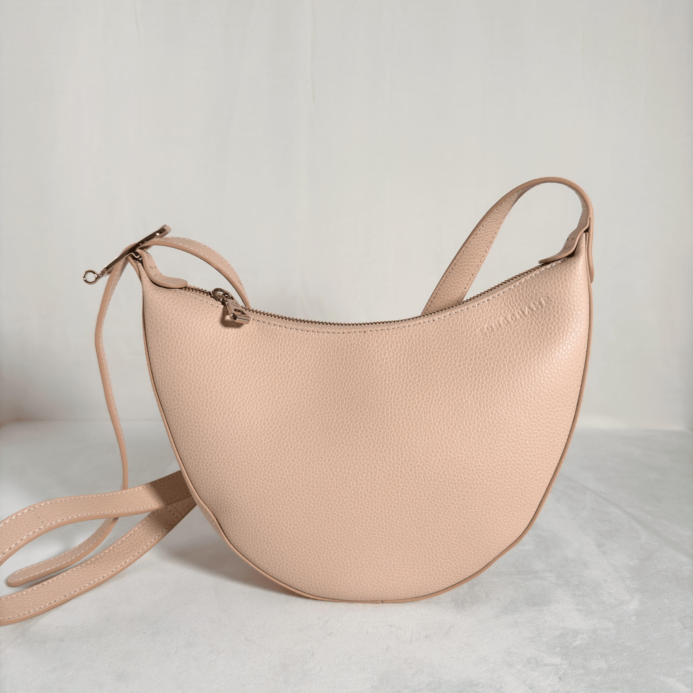 SAC BANDOULIERE LONGCHAMP LE FOULONNE - DEMI LUNE S - NUDE/GREGE - La Belle Boutique