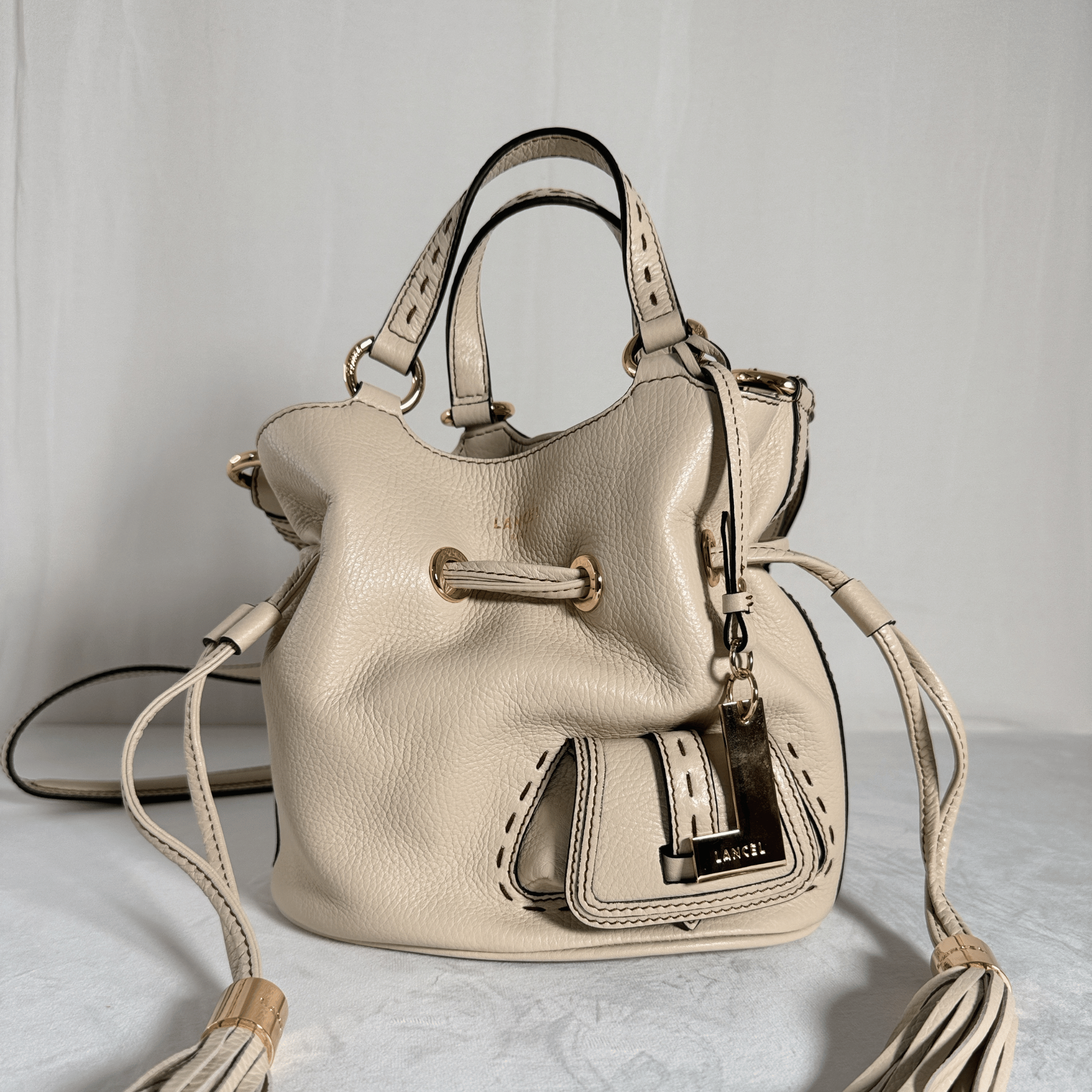 SAC SEAU LANCEL PREMIER FLIRT – TAILLE S – CUIR GRAINE CREME/ ECRU