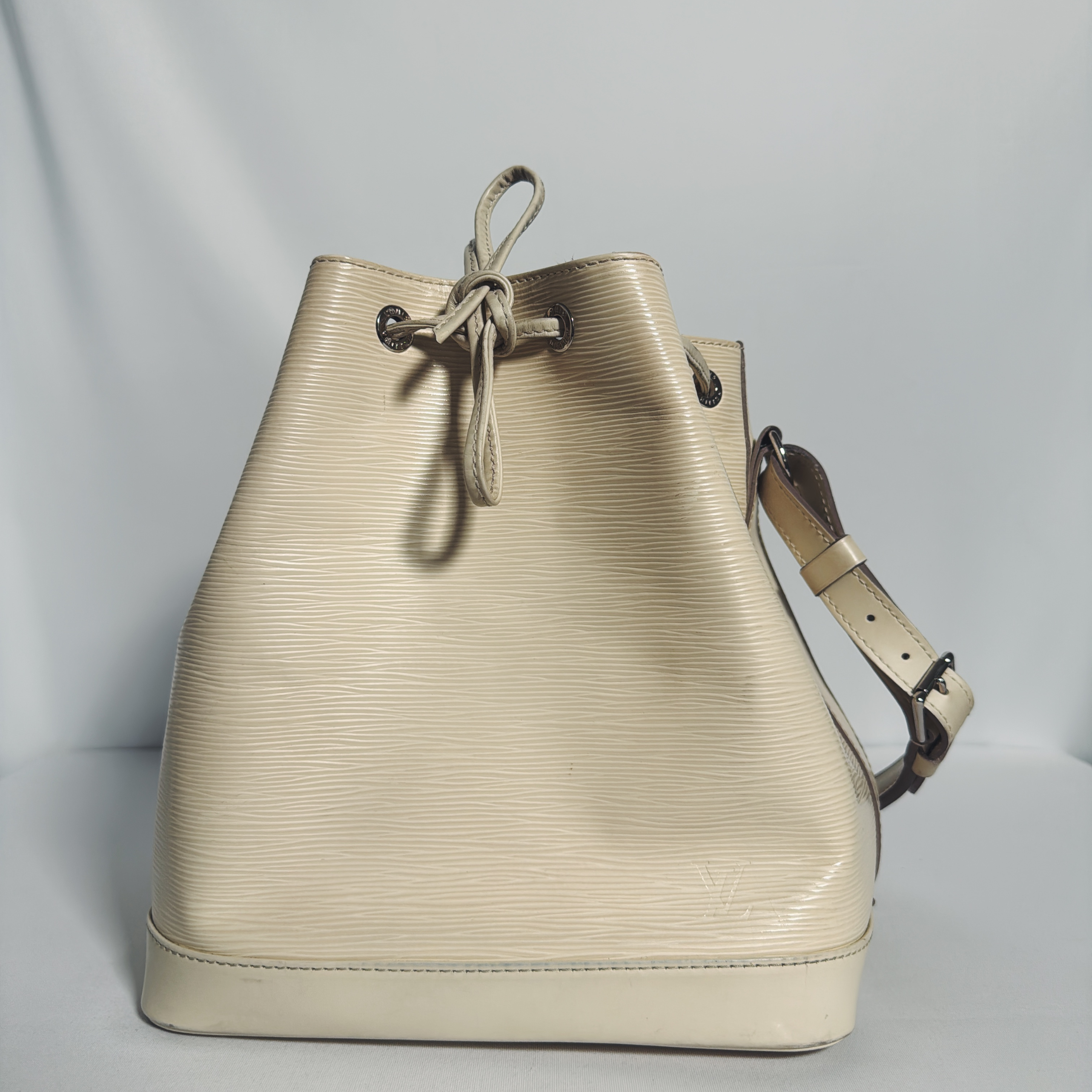 Louis Vuitton Noé GM en cuir Épi beige vanille vintage