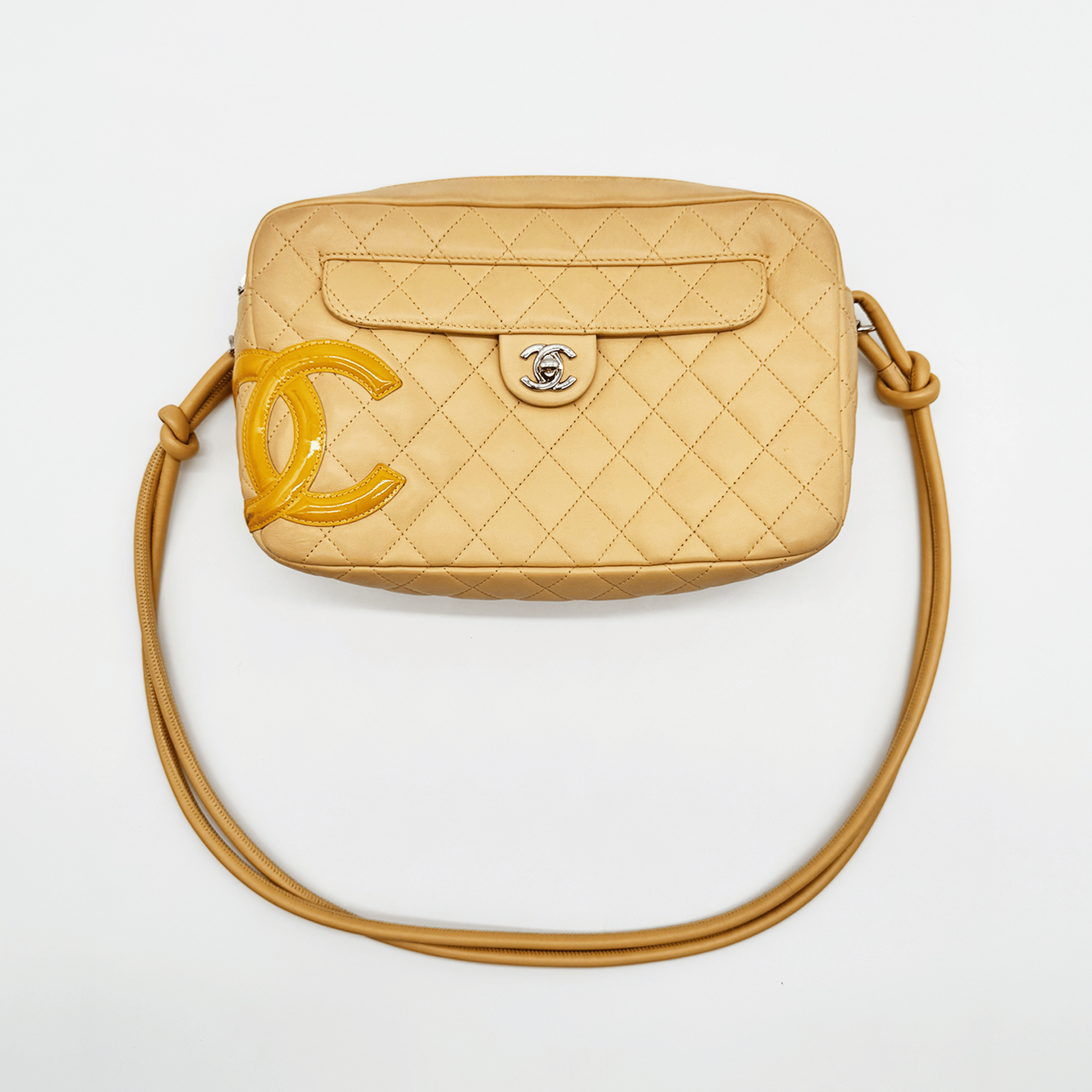 Chanel Ligne Cambon Camera Bag cuir agneau beige vintage authentifié - La Belle Boutique - vue de face