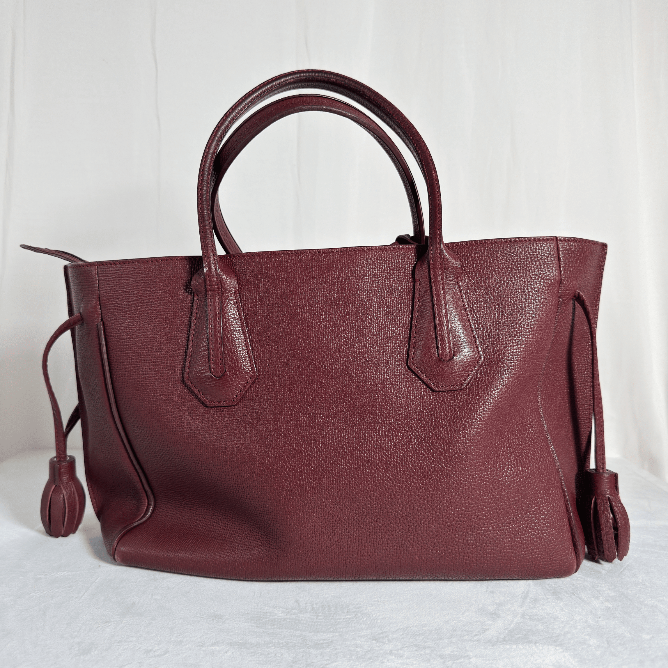 SAC A MAIN LONGCHAMP PENELOPE - CUIR TAURILLON GRAINE BORDEAUX - La Belle Boutique