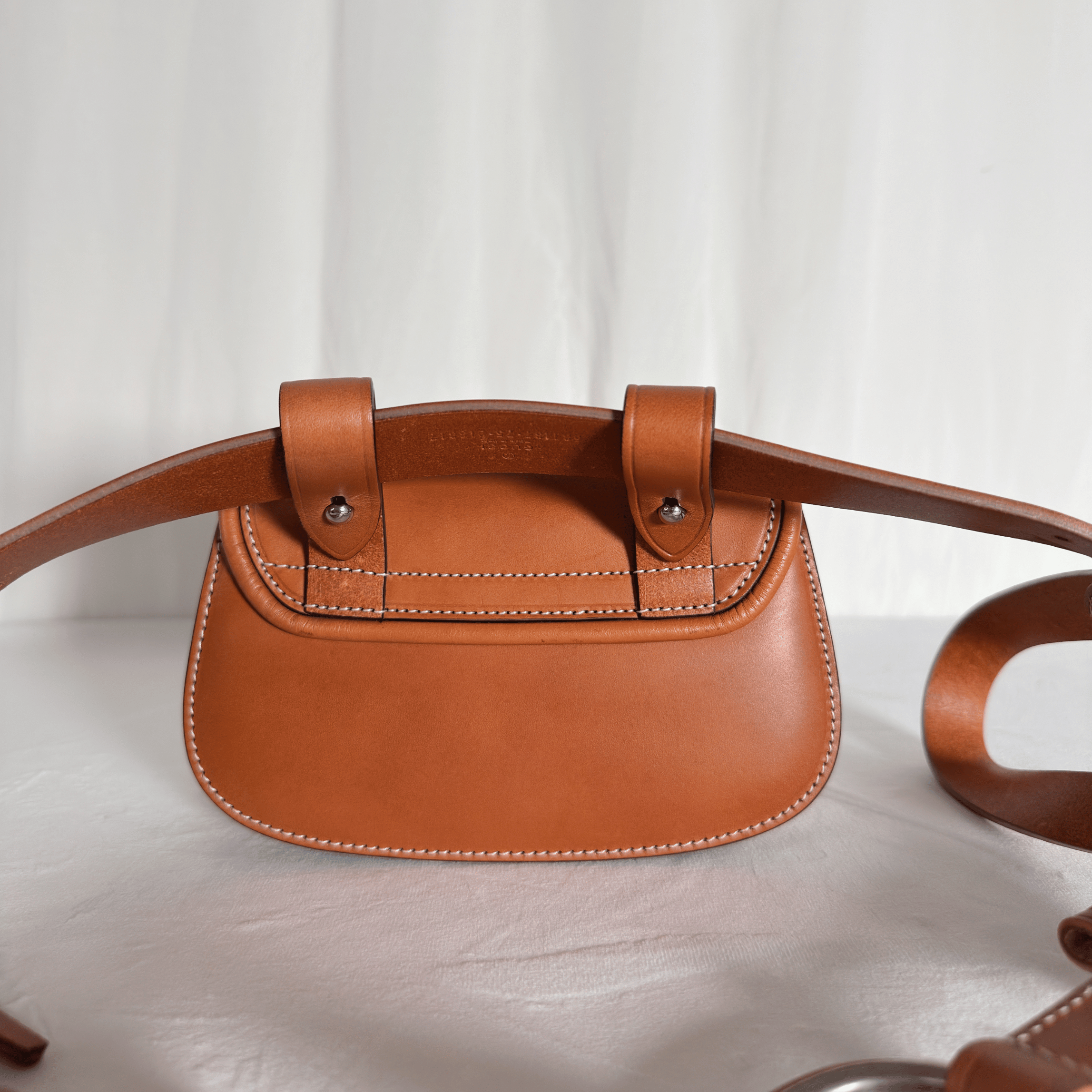 SAC CEINTURE GUCCI BAMBOO 1947 - CUIR LISSE COGNAC - QUINCAILLERIE GUN-METAL
