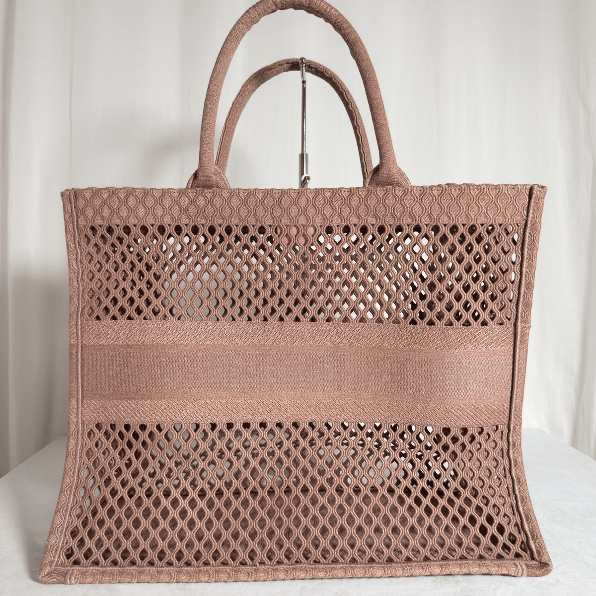 DIOR - BOOK TOTE LARGE - BRODERIE RÉSILLE BLUSH