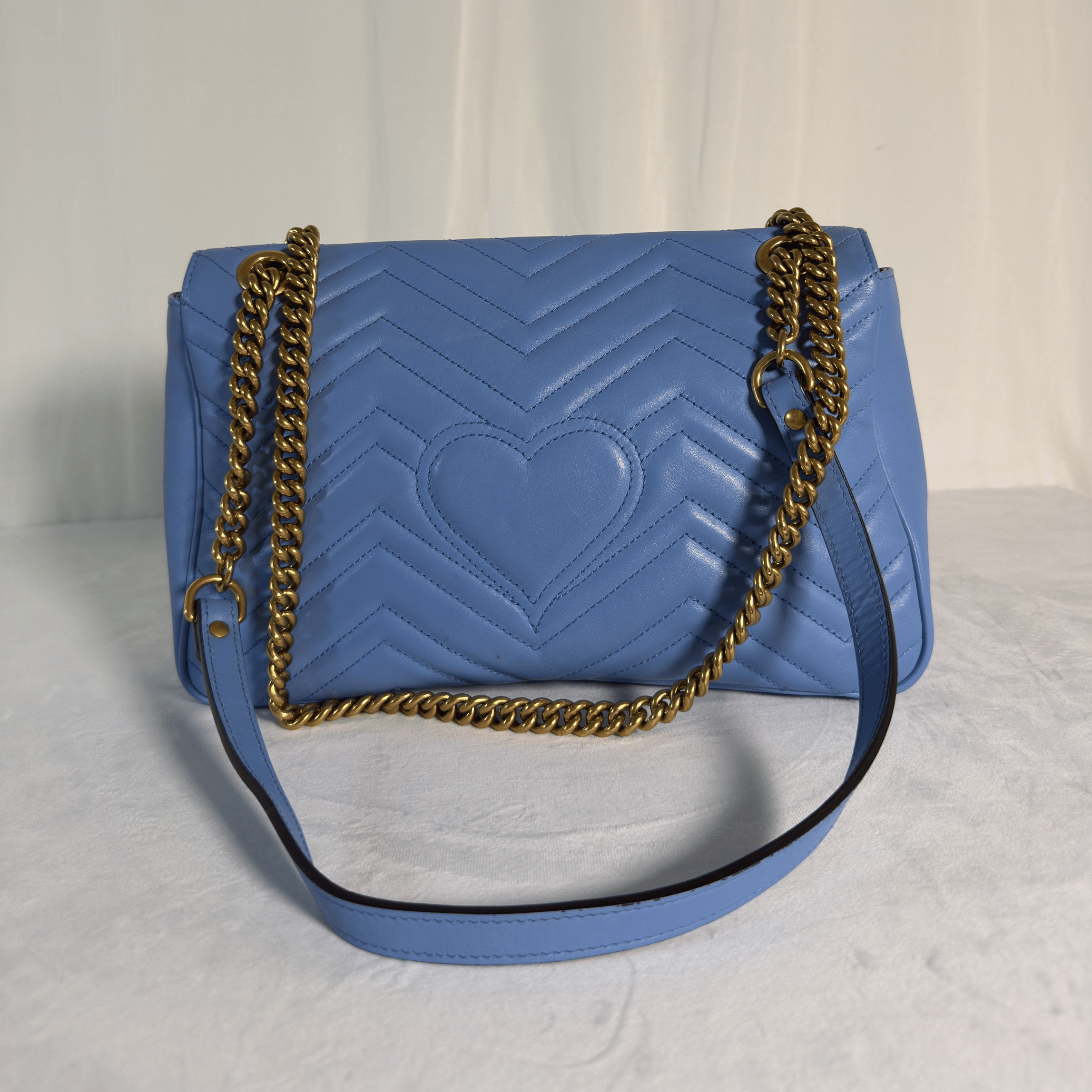 GUCCI - SAC GG MARMONT LARGE - CUIR MATELASSE BLEU PERVENCHE