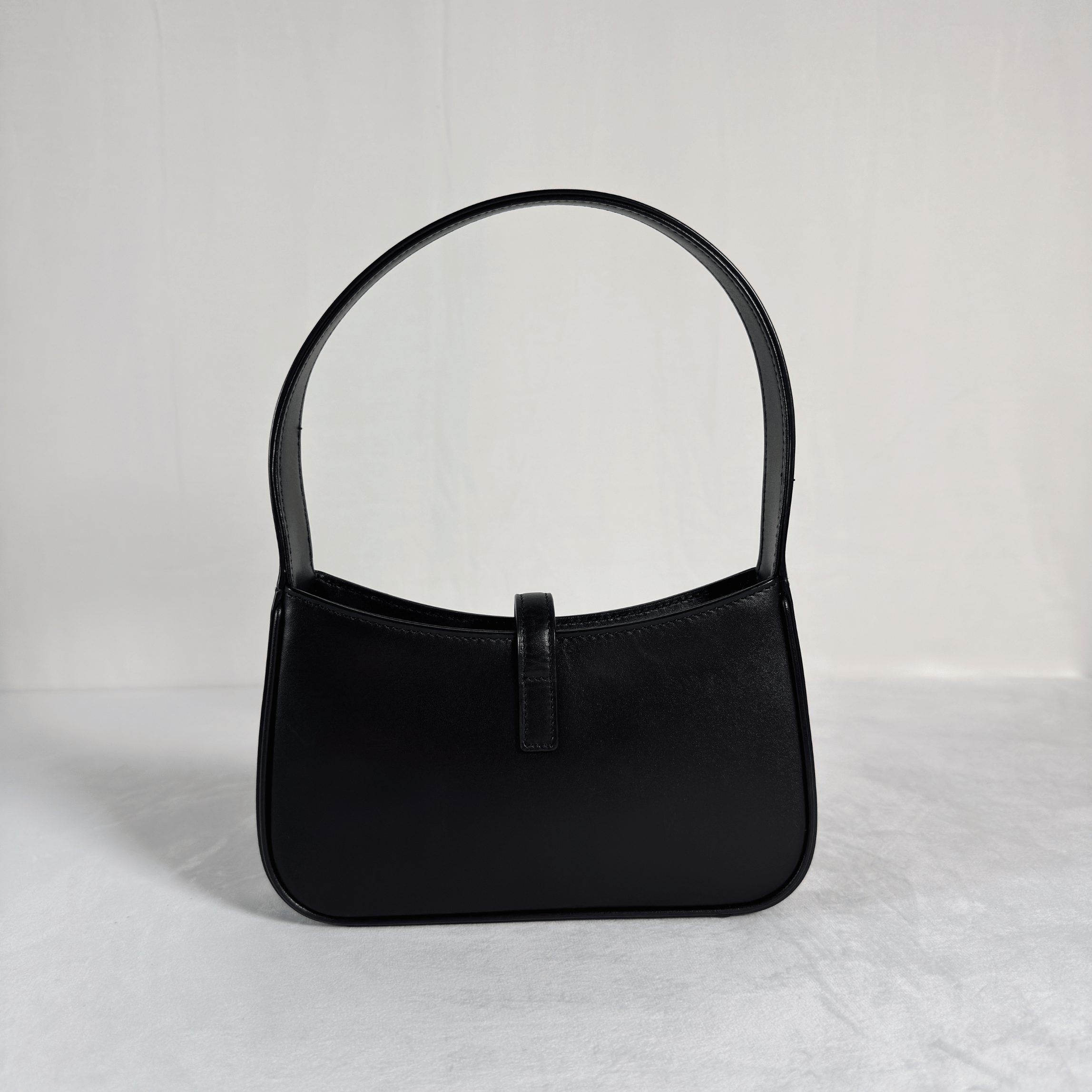 SAC A MAIN SAINT LAURENT LE 5 A 7 MINI - CUIR LISSE NOIR, CASSANDRE DOREE