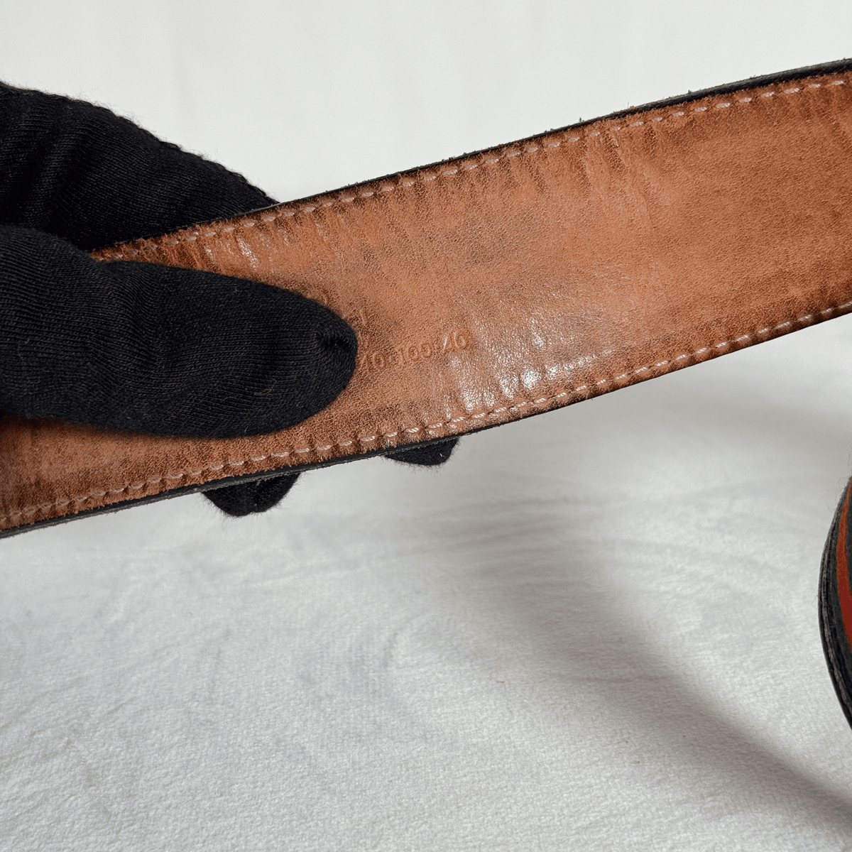 GUCCI - CEINTURE BOUCLE G ENTRELACÉS - SANGLE WEB VERT ET ROUGE - REVERS CUIR COGNAC - TAILLE 100