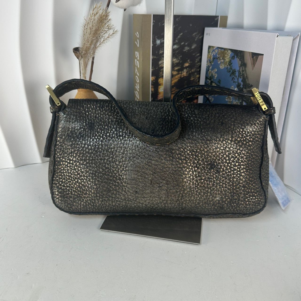 FENDI BAGUETTE SELLERIA - CUIR BRONZE/PEWTER