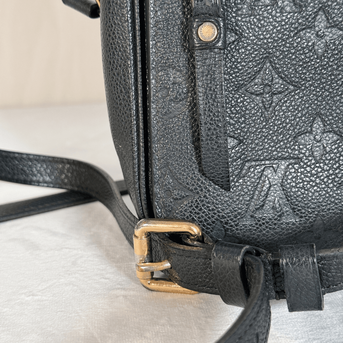 LOUIS VUITTON - POCHETTE  METIS - CUIR MONOGRAM EMPREINTE NOIR