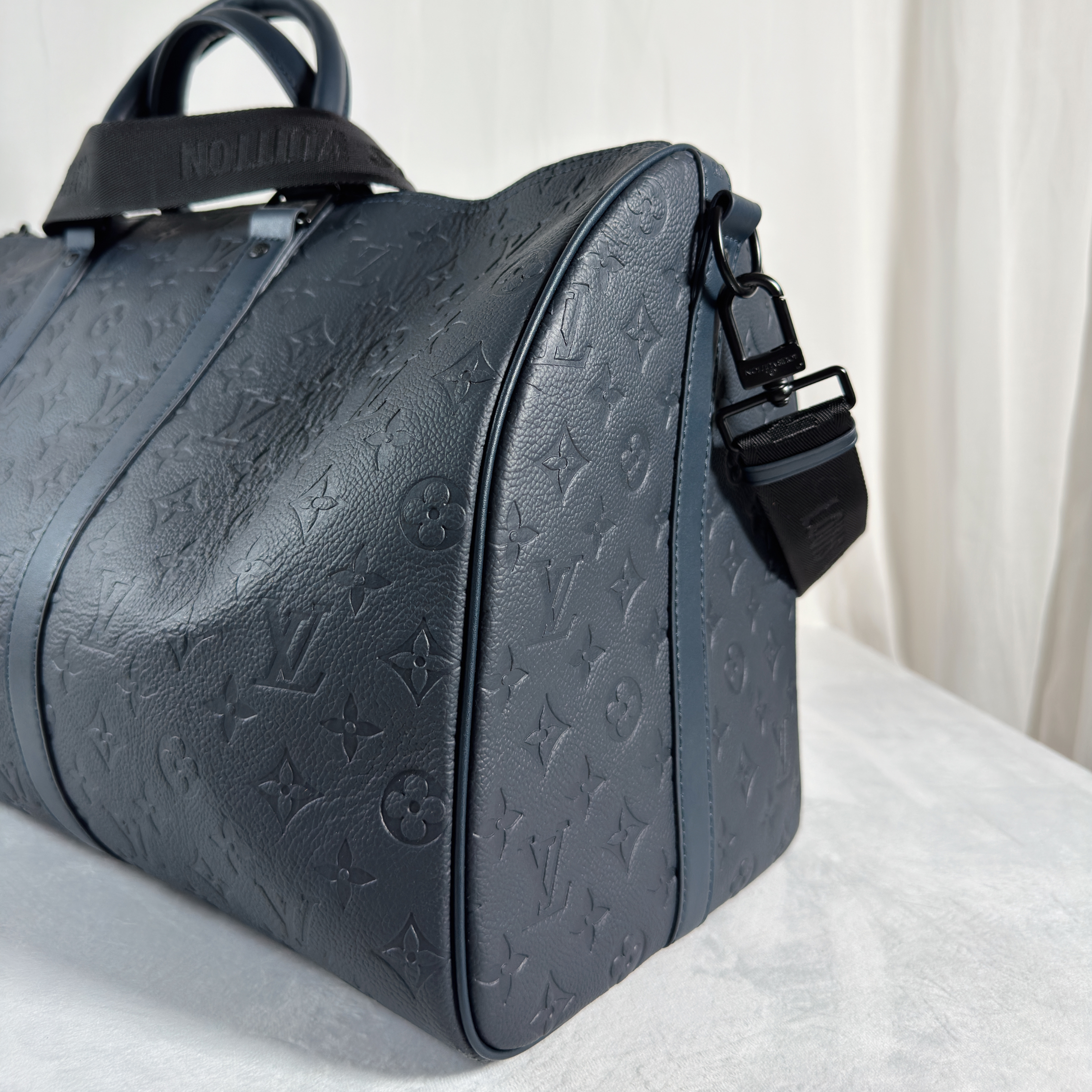 SAC DE VOYAGE LOUIS VUITTON KEEPALL BANDOULIERE 50 - CUIR MONOGRAM SHADOW M14840