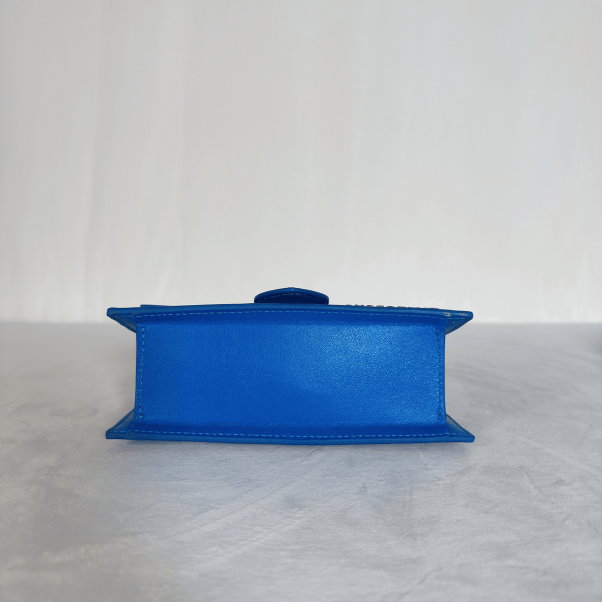 JACQUEMUS - LE BAMBINO - CUIR LISSE BLEU ELECTRIQUE - BANDOULIERE AMOVIBLE