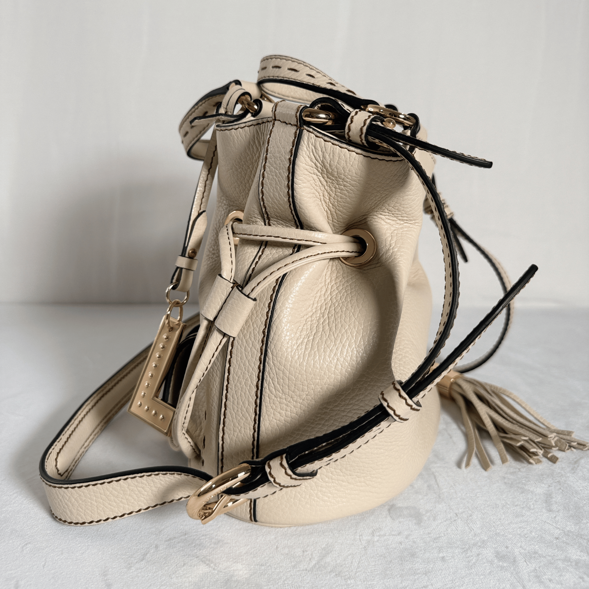 SAC SEAU LANCEL PREMIER FLIRT – TAILLE S – CUIR GRAINE CREME/ ECRU