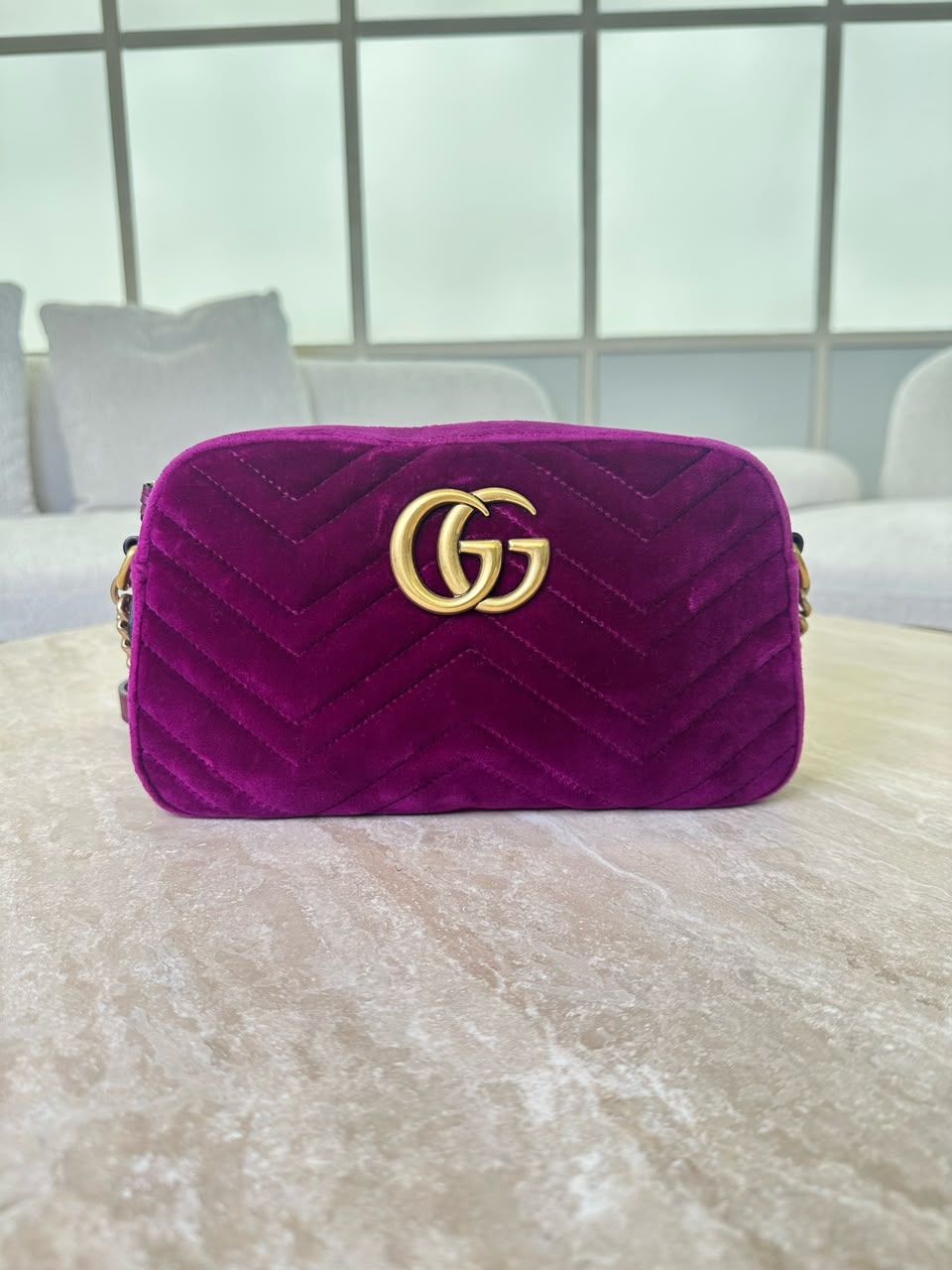 GUCCI - GG MARMONT VELOURS FUCHSIA/MAGENTA