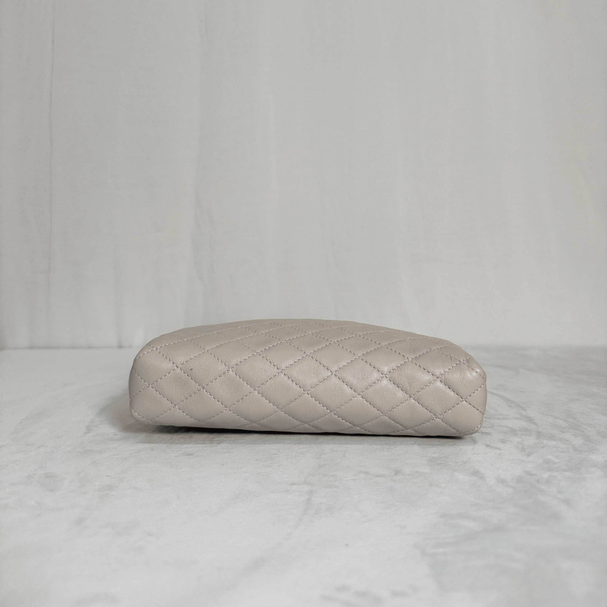SAC YVES SAINT LAURENT GABY CAMERA CUIR D'AGNEAU BLANC - La Belle Boutique