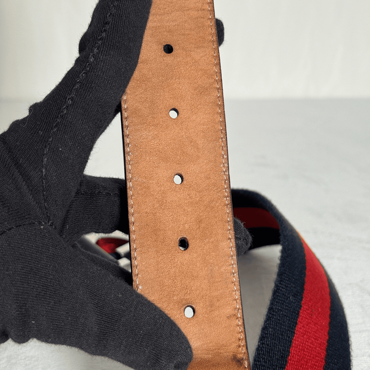 GUCCI - CEINTURE BOUCLE G ENTRELACES - SANGLE WEB BLEU MARINE ET ROUGE - TAILLE 85