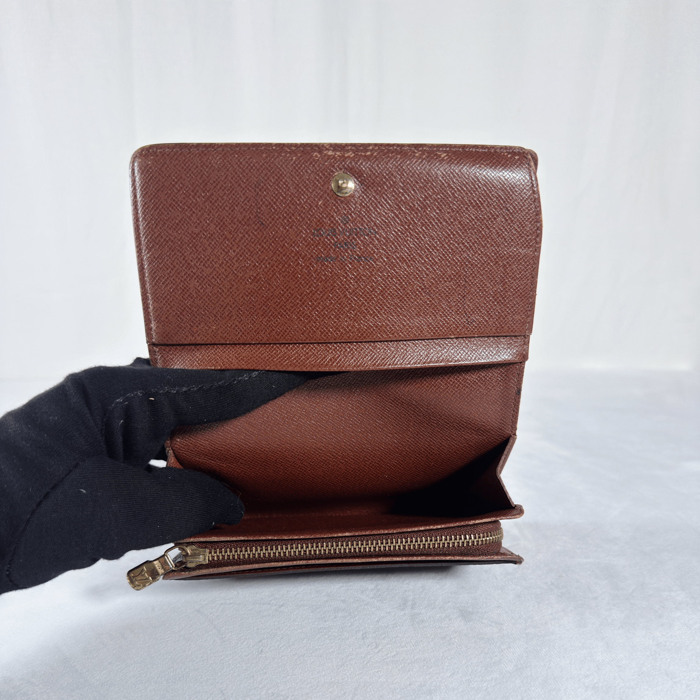PORTEFEUILLE COMPACT ZIPPE TRESOR LOUIS VUITTON - TOILE MONOGRAMME VINTAGE - La Belle Boutique