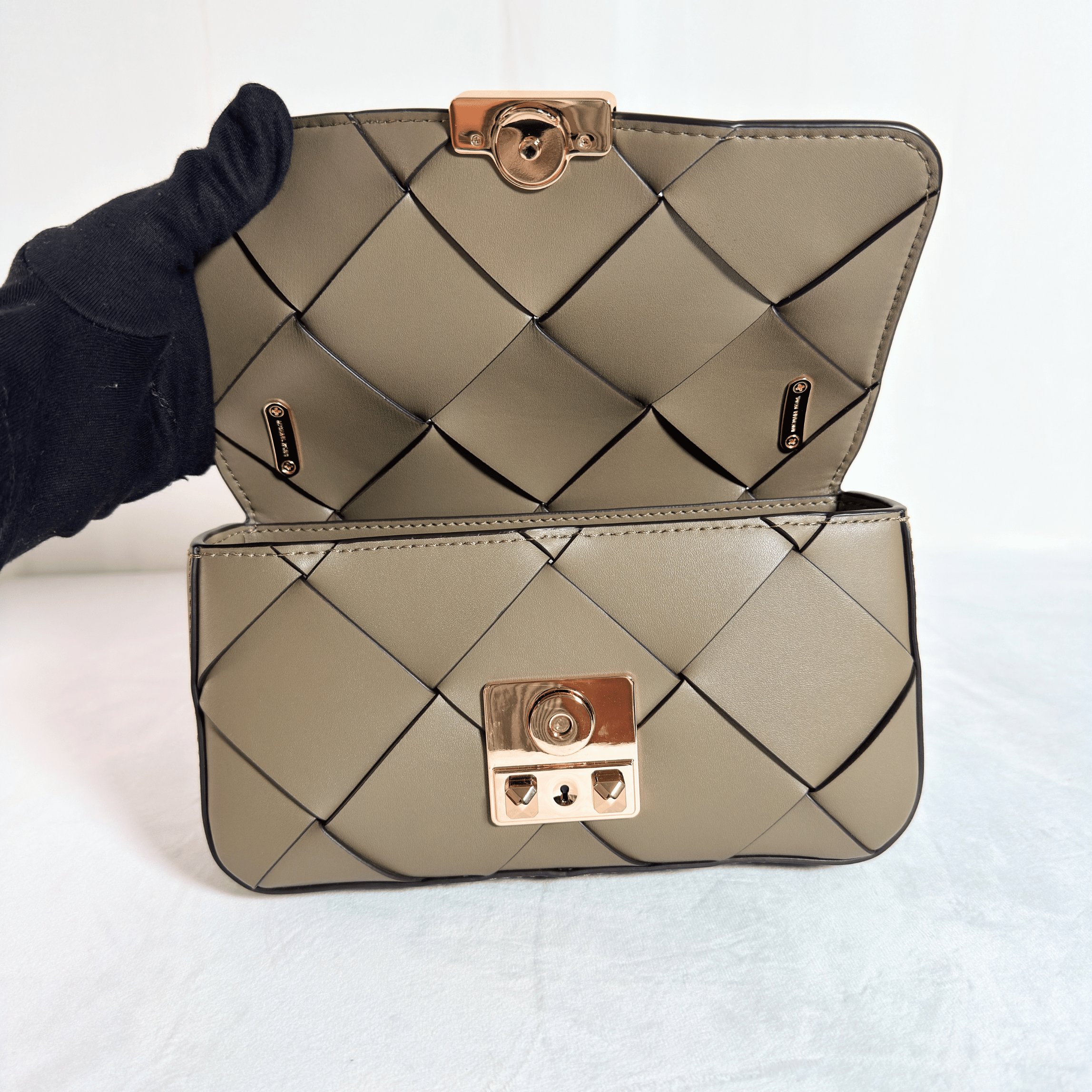 SAC PORTE EPAULE MICHAEL KORS TRIBECA - CUIR TRESSE VERT KAKI