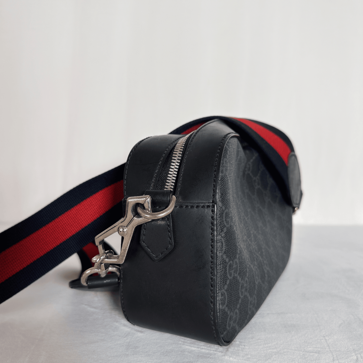 GUCCI - GG SUPREME CAMERA BAG - TOILE GG NOIR - BANDOULIÈRE WEB