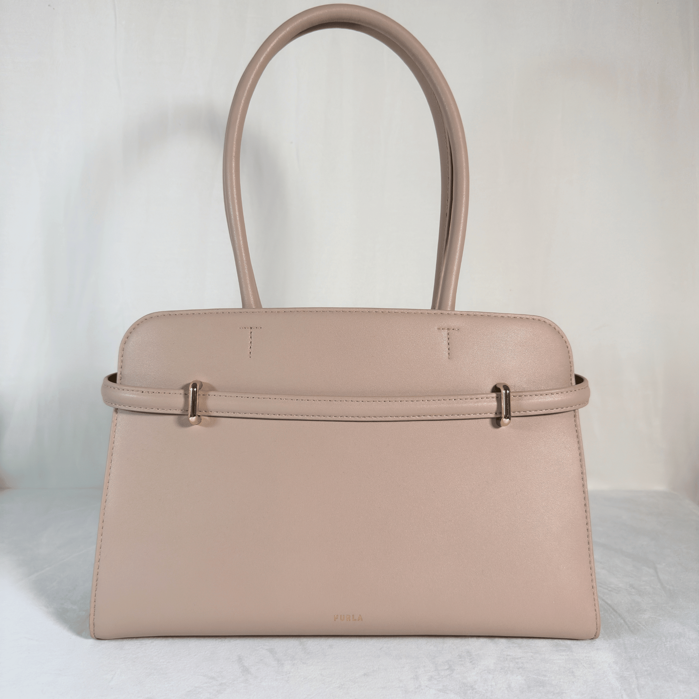 SAC PORTE MAIN FURLA FLOW - CUIR GREIGE - La Belle Boutique
