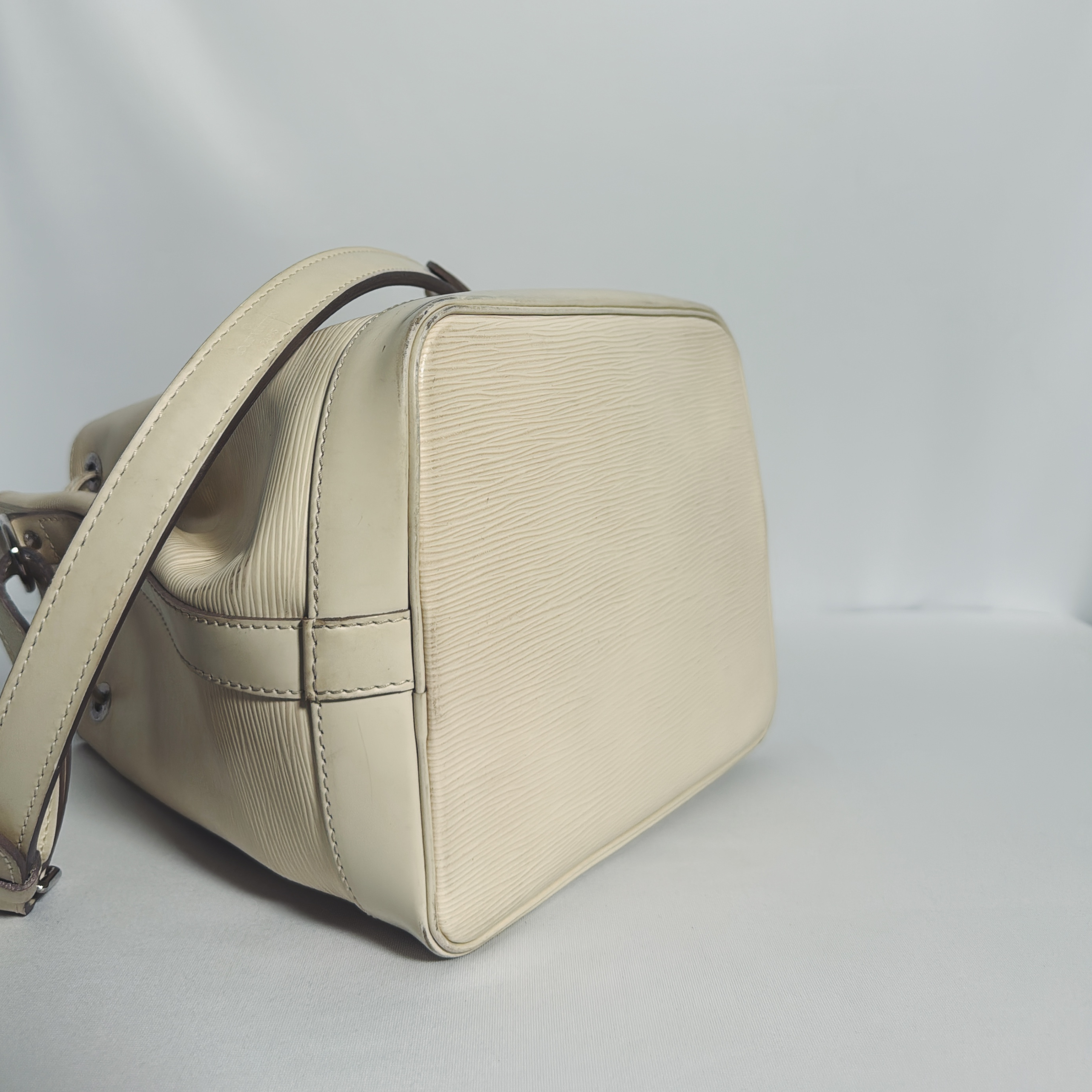 Louis Vuitton Noé GM en cuir Épi beige vanille vintage