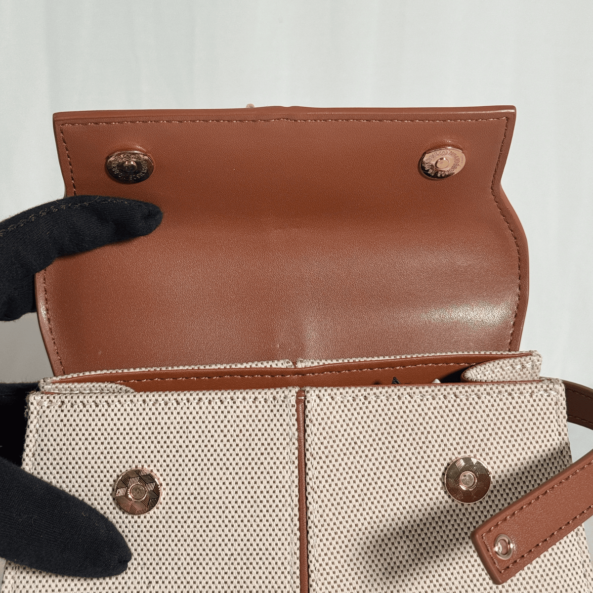 JW PEI - ELIS MINI - TOILE CANVAS ET CUIR VEGAN COGNAC
