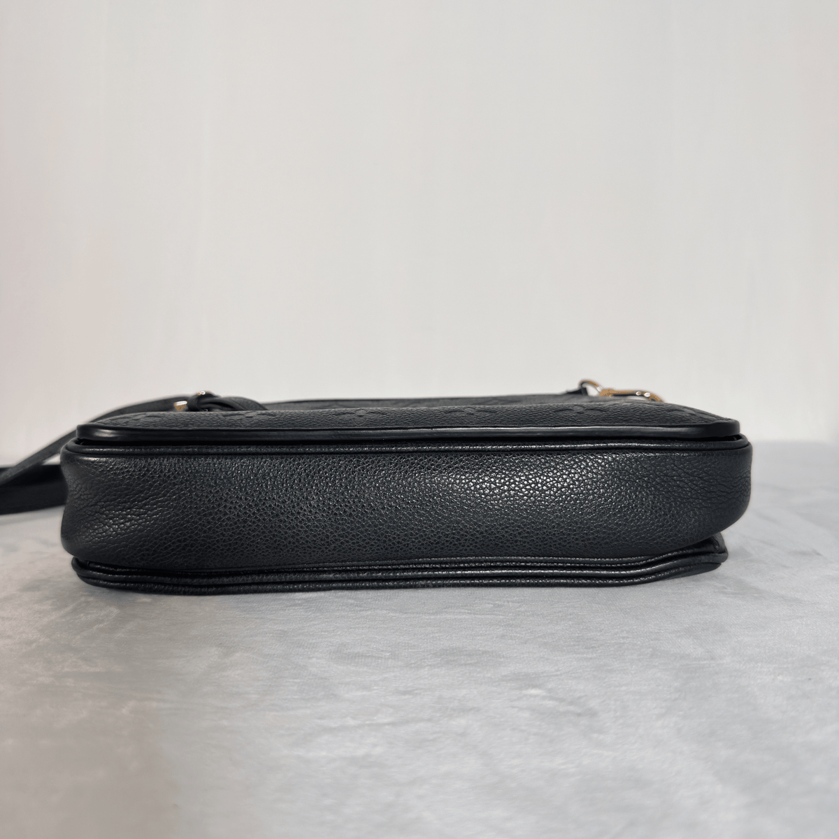 LOUIS VUITTON - POCHETTE  METIS - CUIR MONOGRAM EMPREINTE NOIR