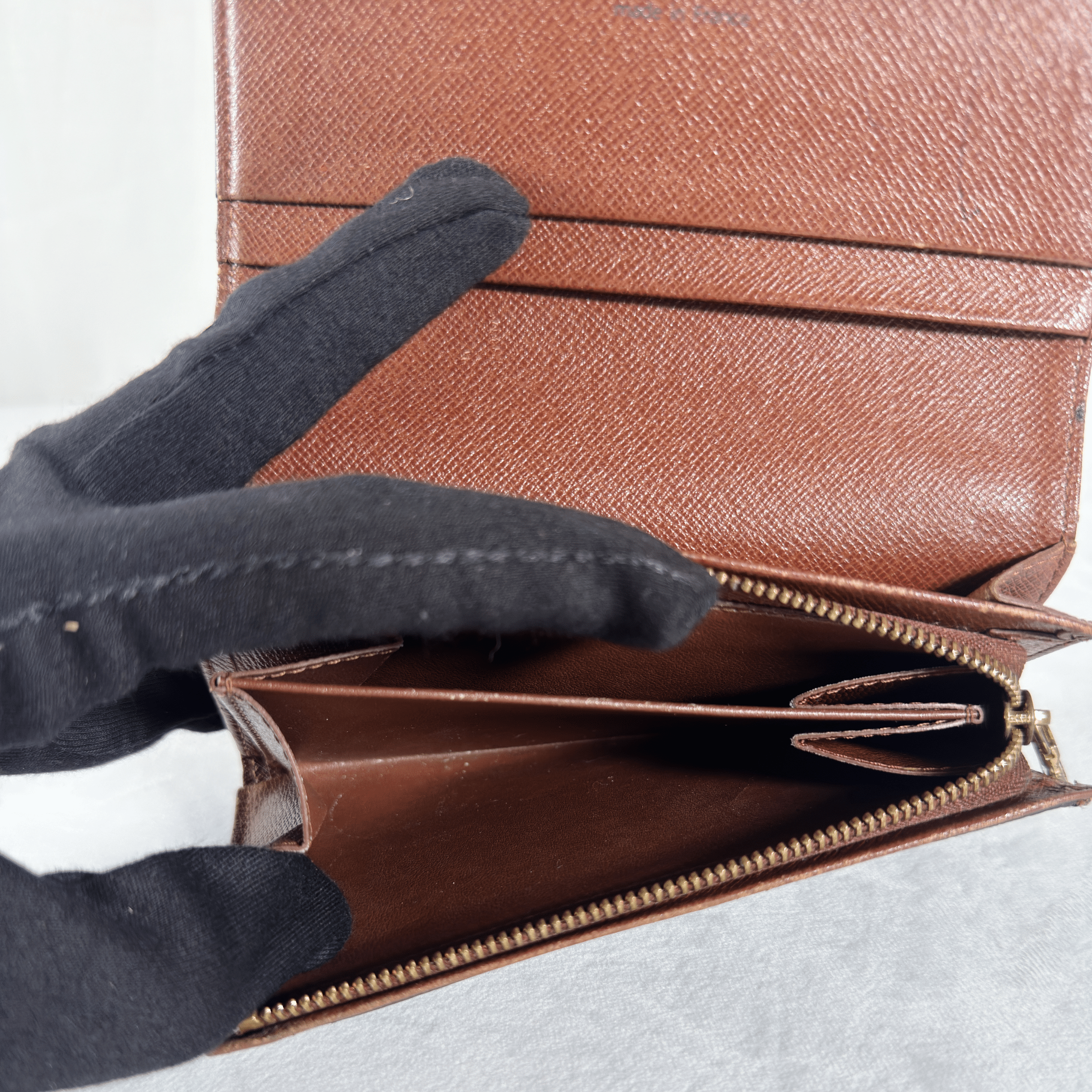 PORTEFEUILLE COMPACT ZIPPE TRESOR LOUIS VUITTON - TOILE MONOGRAMME VINTAGE - La Belle Boutique