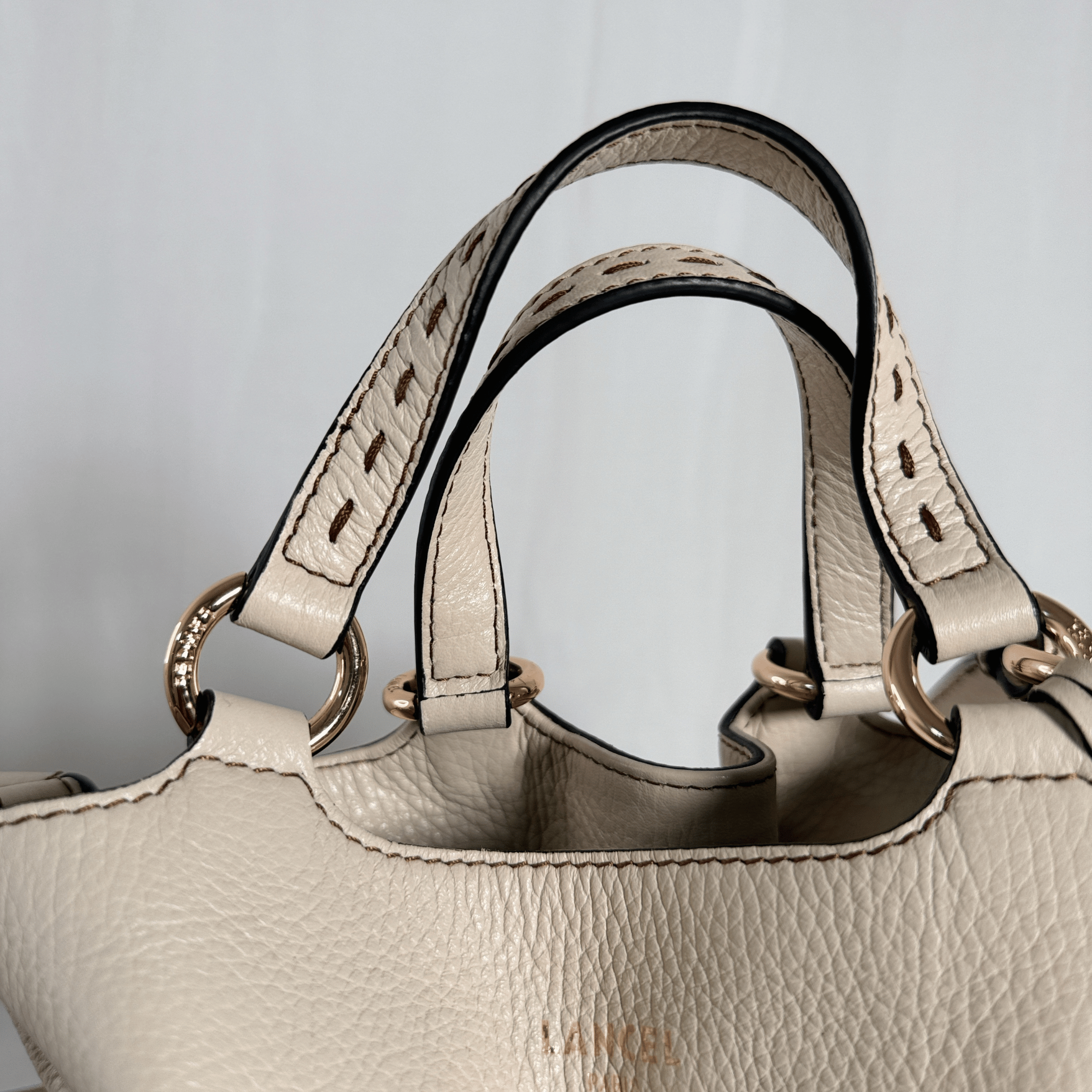 SAC SEAU LANCEL PREMIER FLIRT – TAILLE S – CUIR GRAINE CREME/ ECRU