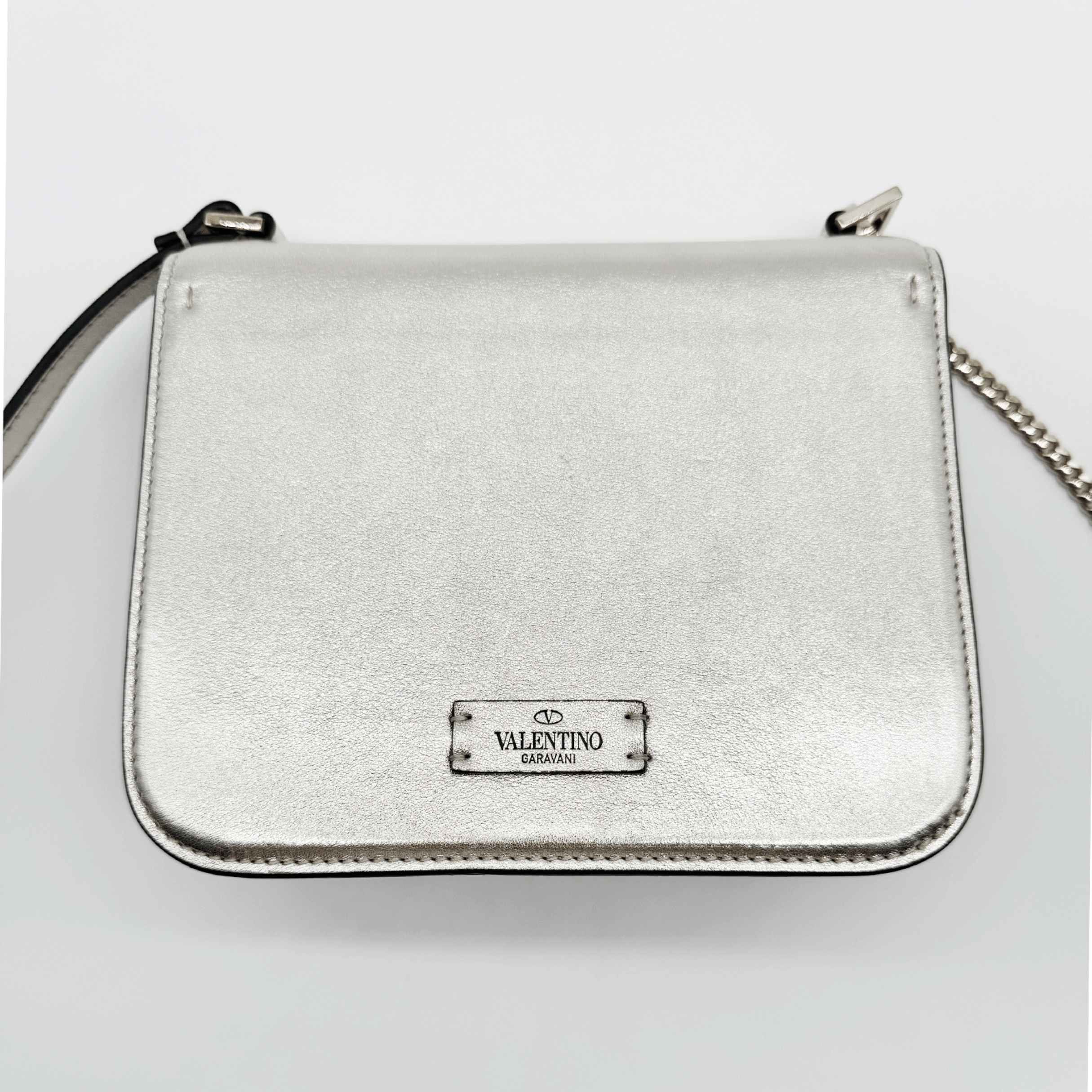 SAC VALENTINO GARAVANI VSLING SMALL EN CUIR GRAINÉ MÉTALLISÉ ARGENTÉ