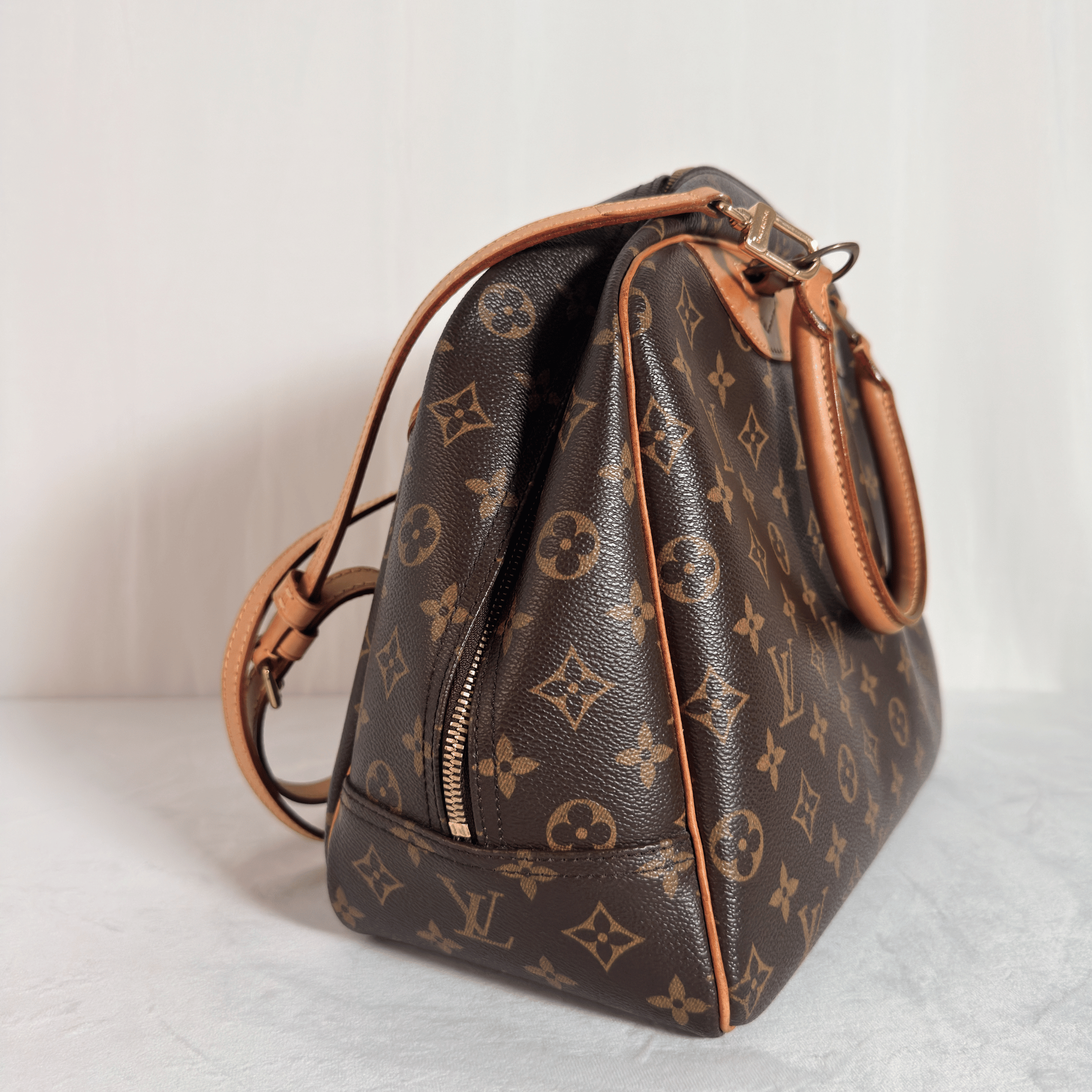 LOUIS VUITTON -  DEAUVILLE - MONOGRAM