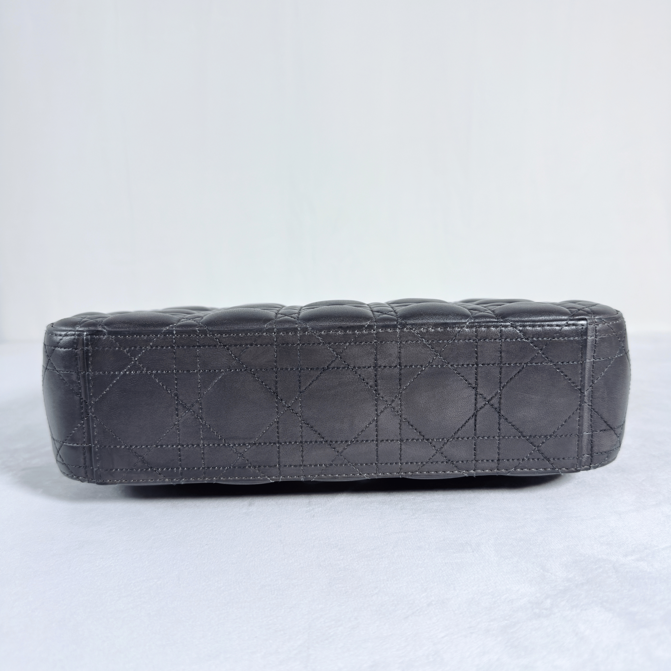 SAC PORTE EPAULE DIOR MISS PROMENADE - CUIR D'AGNEAU CANNAGE GRIS