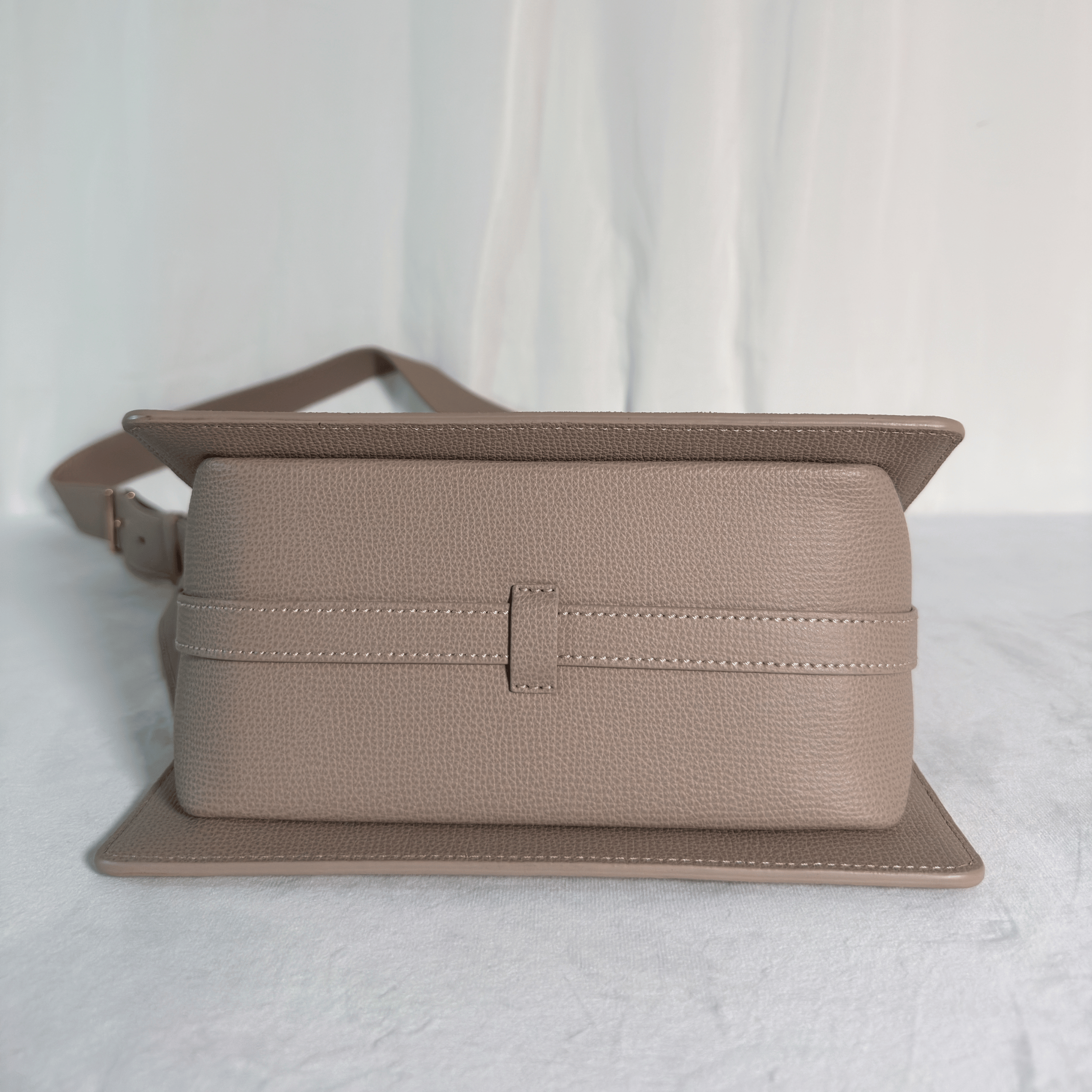 POLENE - SAC NUMERO SEPT - CUIR GRAINE TAUPE