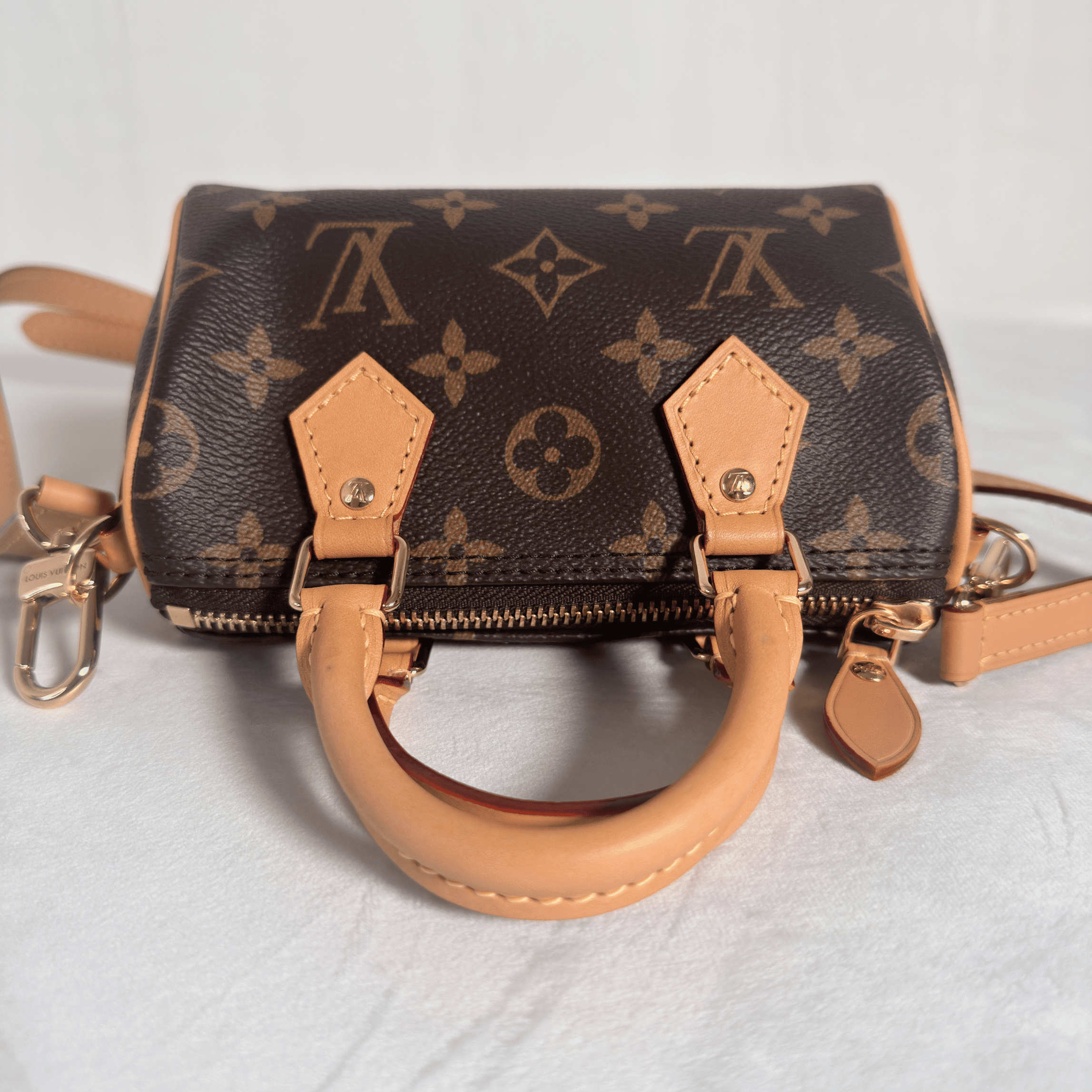 SAC LOUIS VUITTON NANO SPEEDY - TOILE MONOGRAM - La Belle Boutique