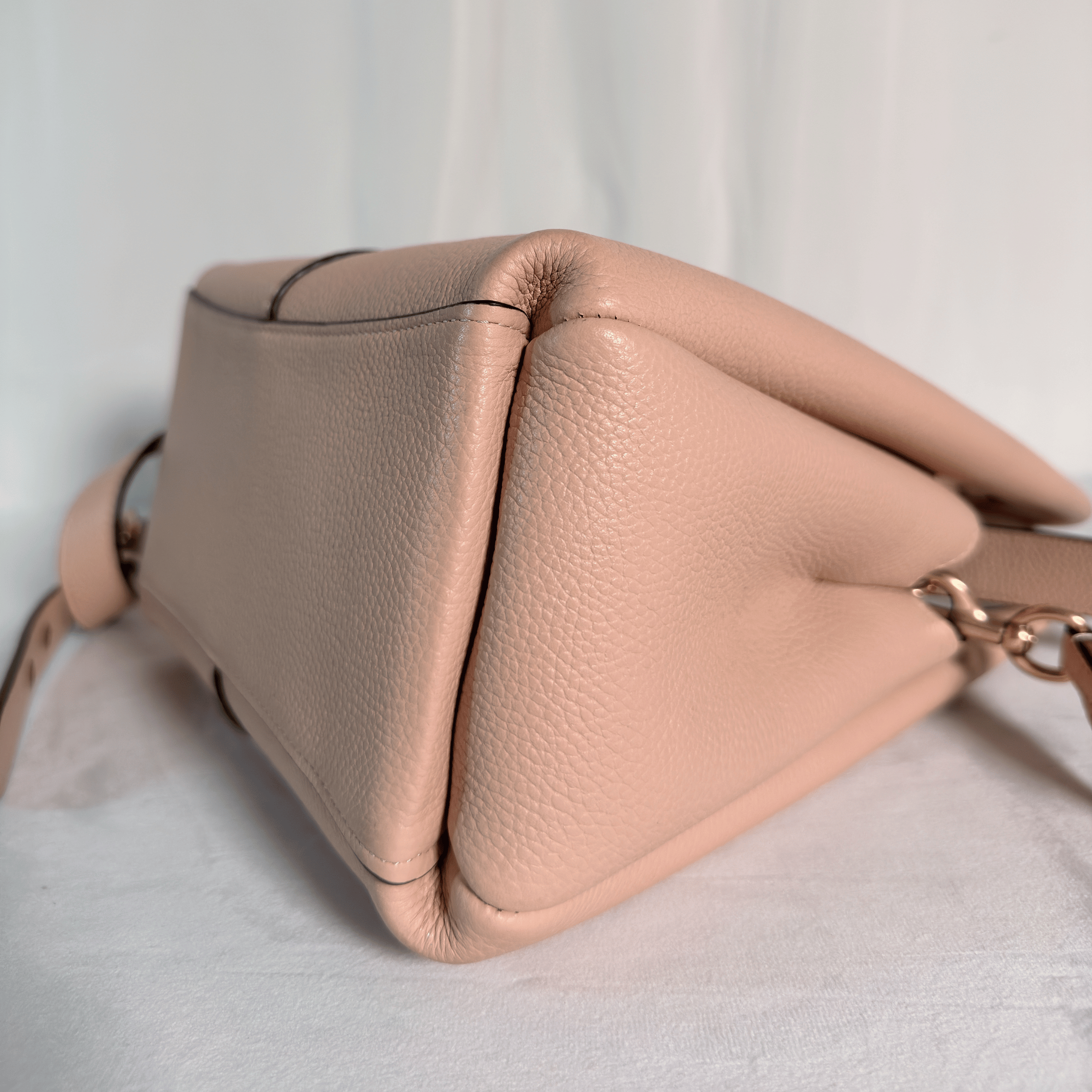COACH - SAC LANA 19 - CUIR GRAINE ROSE POUDRE