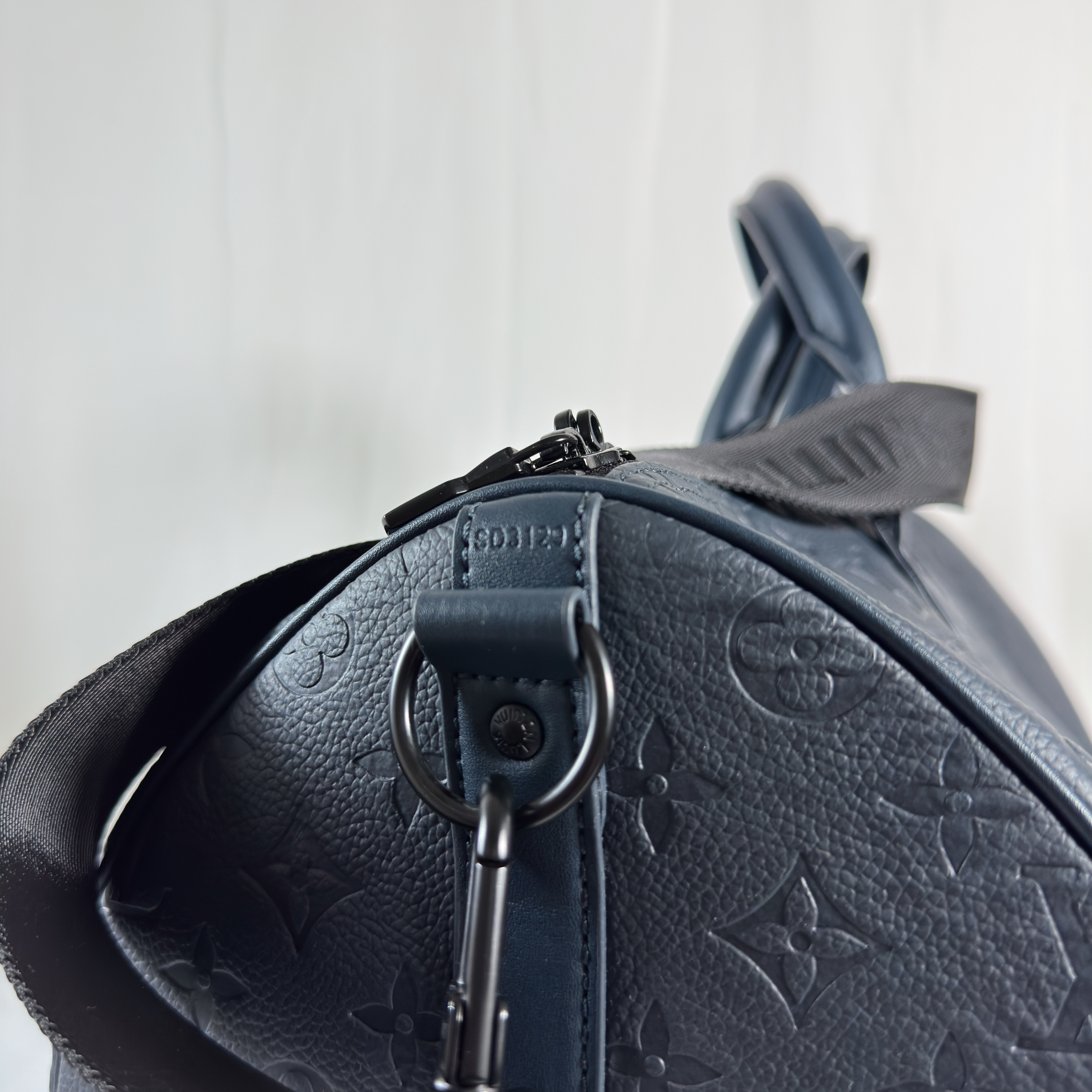 SAC DE VOYAGE LOUIS VUITTON KEEPALL BANDOULIERE 50 - CUIR MONOGRAM SHADOW M14840