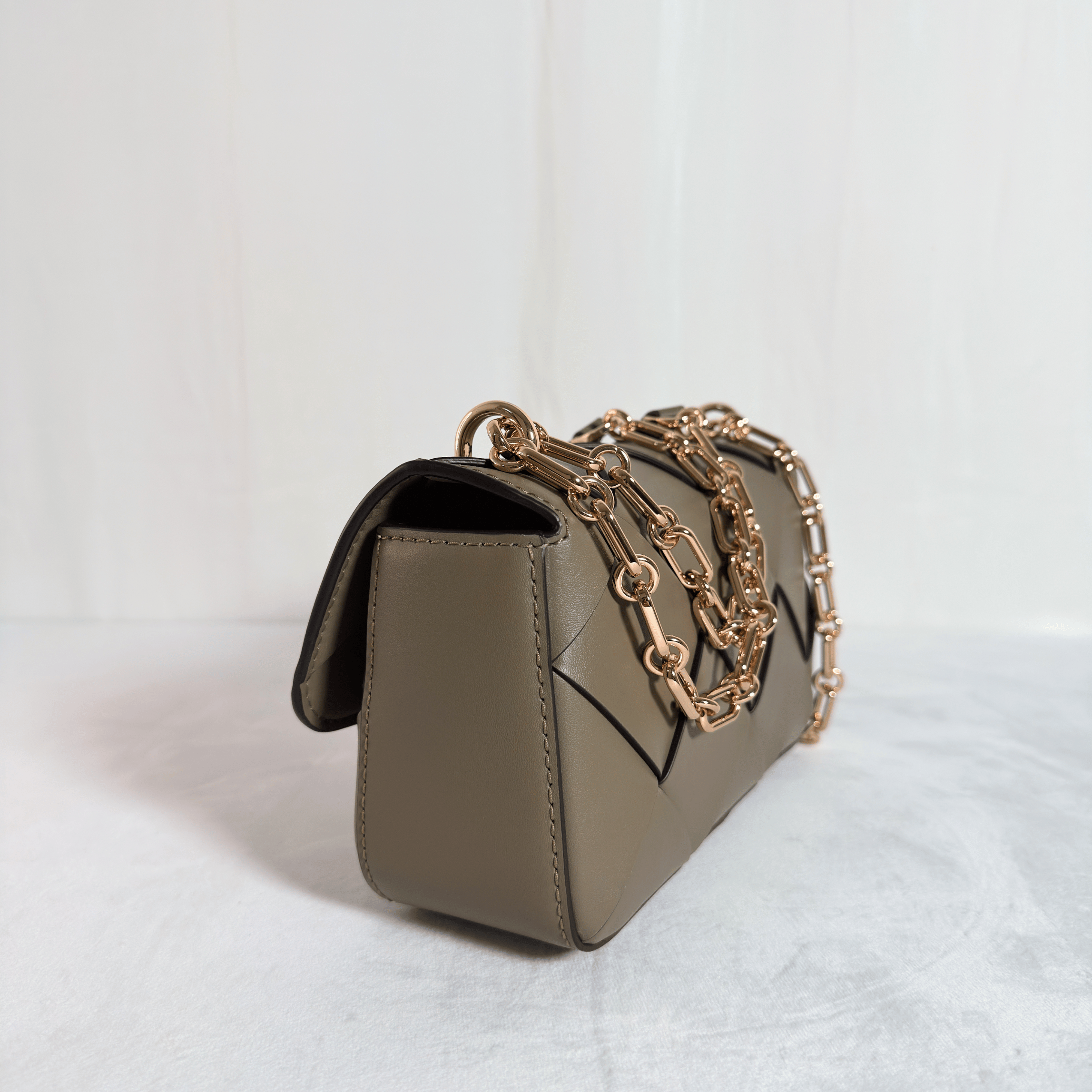 SAC PORTE EPAULE MICHAEL KORS TRIBECA - CUIR TRESSE VERT KAKI
