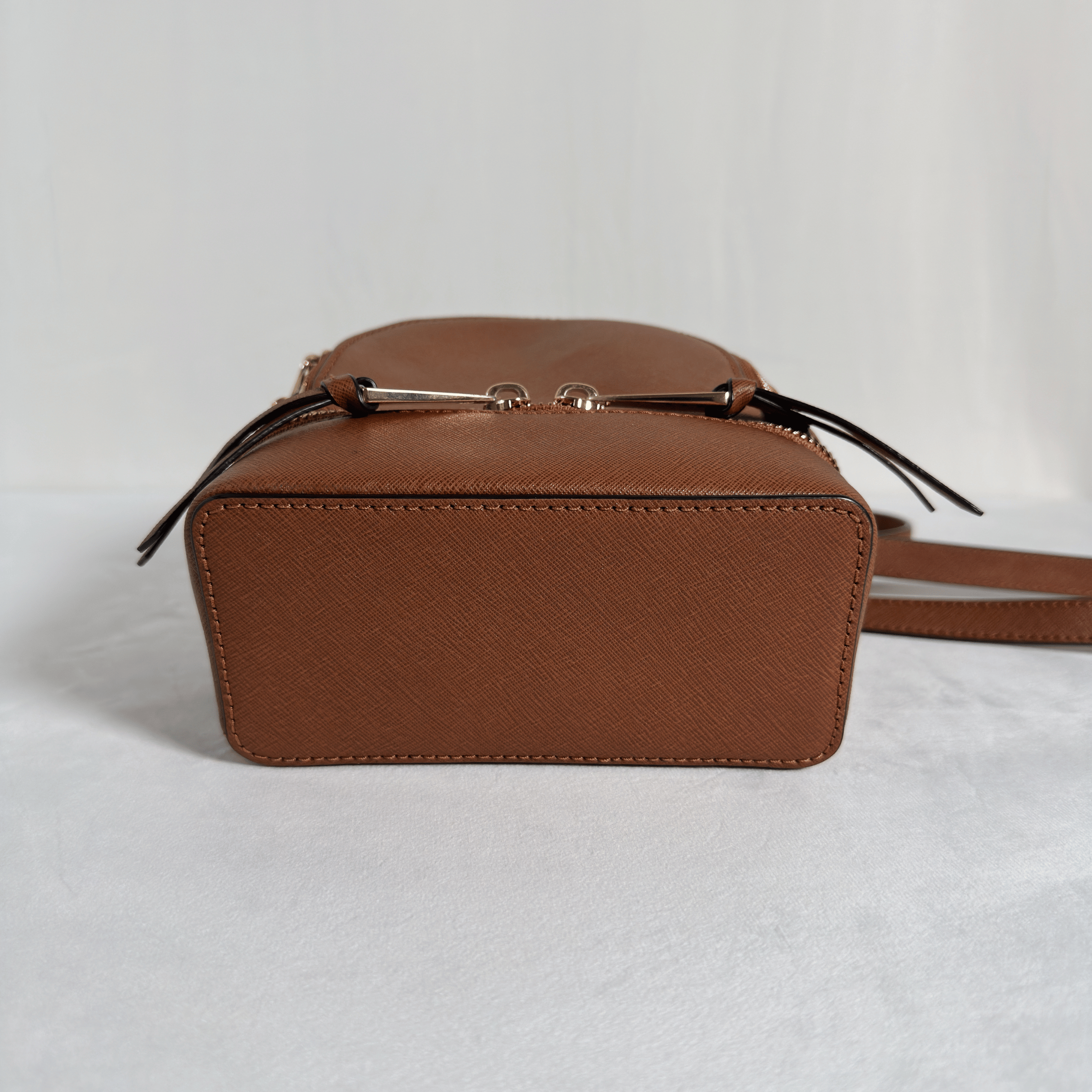 MICHAEL KORS - RHEA XTRA SMALL BACKPACK CONVERTIBLE - CUIR SAFFIANO CAMEL