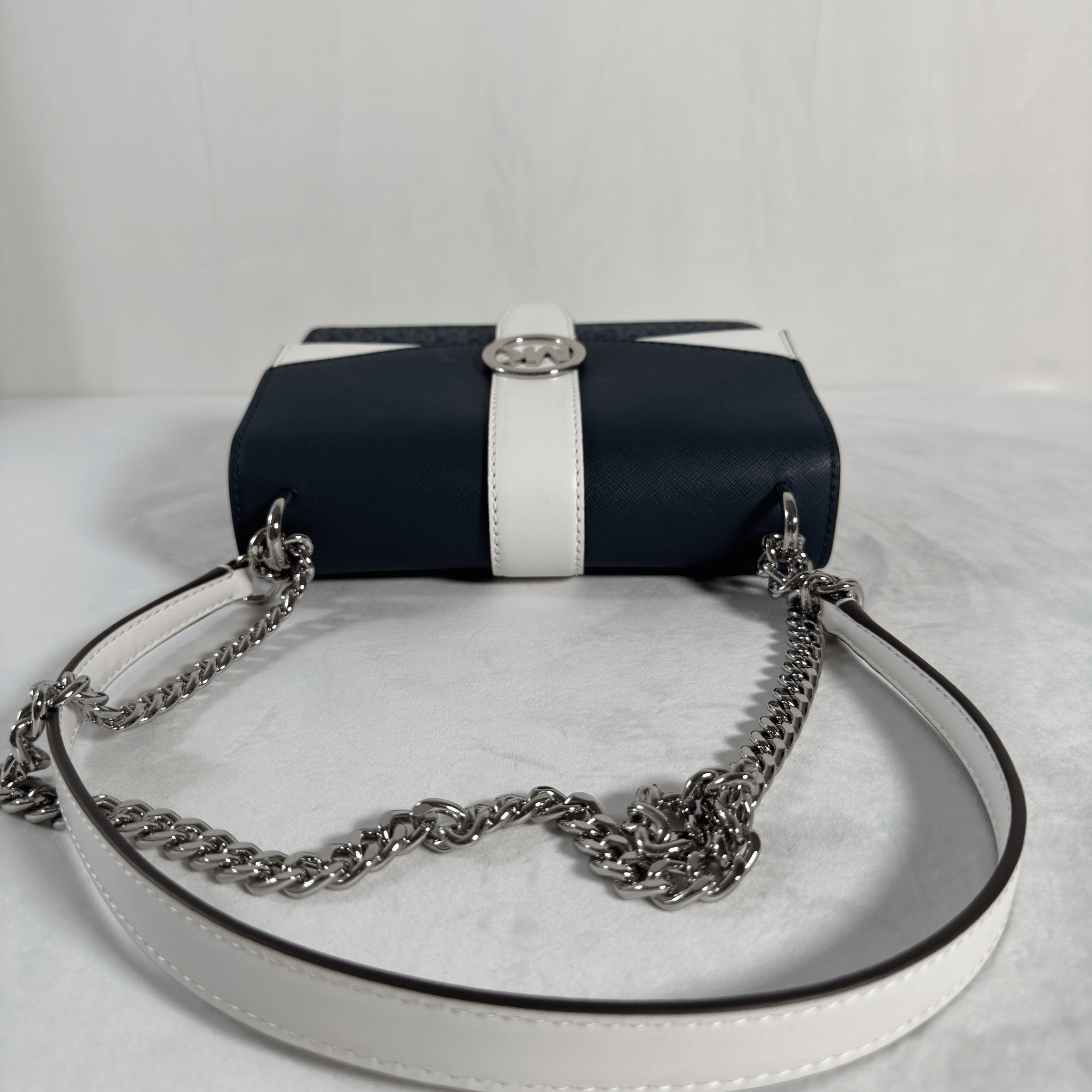SAC BANDOULIERE MICHAEL KORS GREENWICH SMALL - TOILE NAVY/BLANC - La Belle Boutique