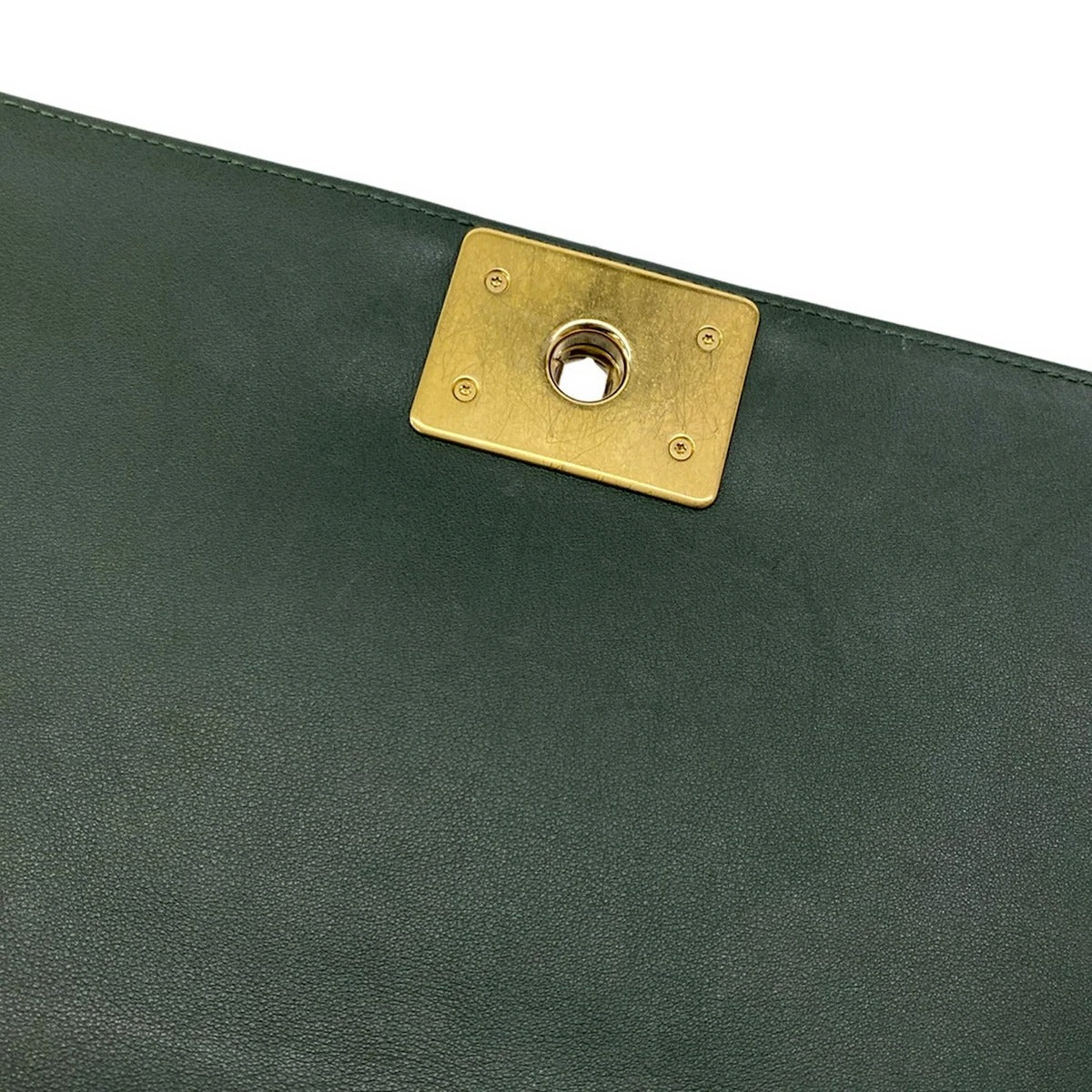CHANEL - BOY MEDIUM - CUIR AGNEAU MATELASSÉ VERT SAPIN