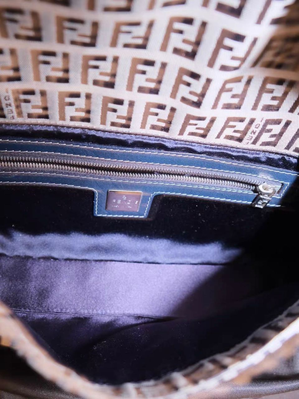 FENDI BAGUETTE ZUCCA - TOILE BEIGE/MARINE