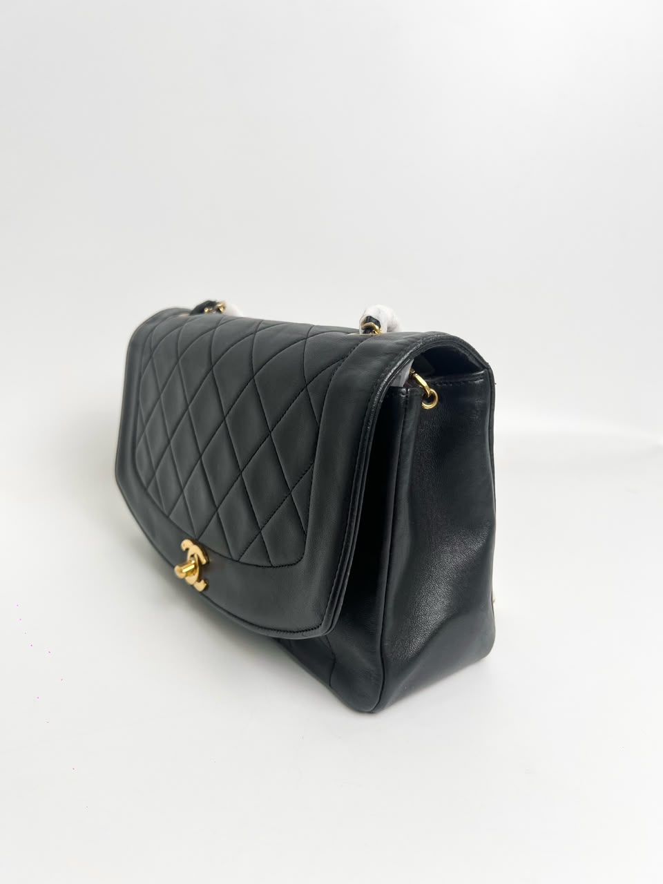 Sac Chanel Diana, vue trois-quarts alternative