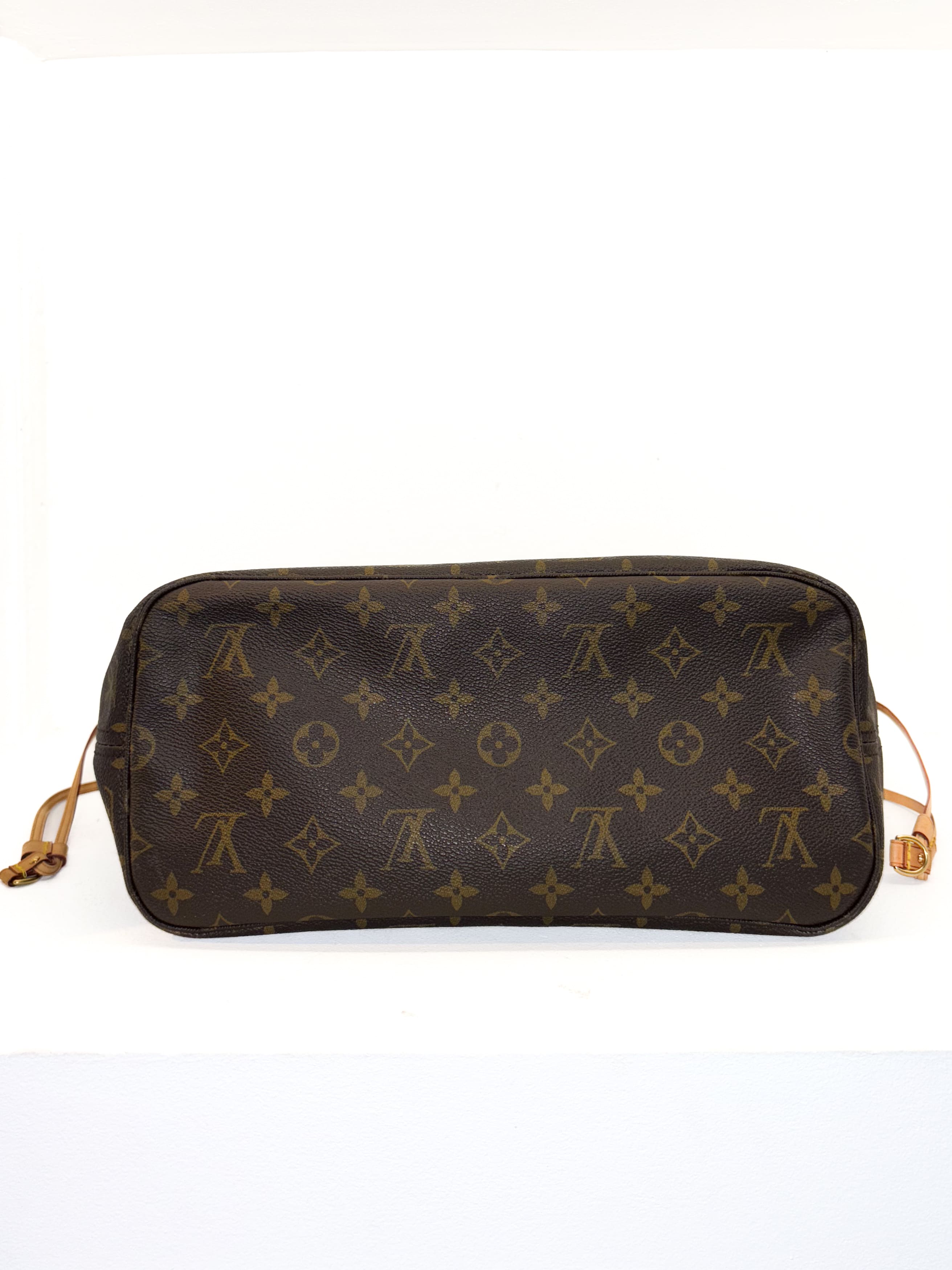 Sac à main Neverfull MM monogramme intérieur beige